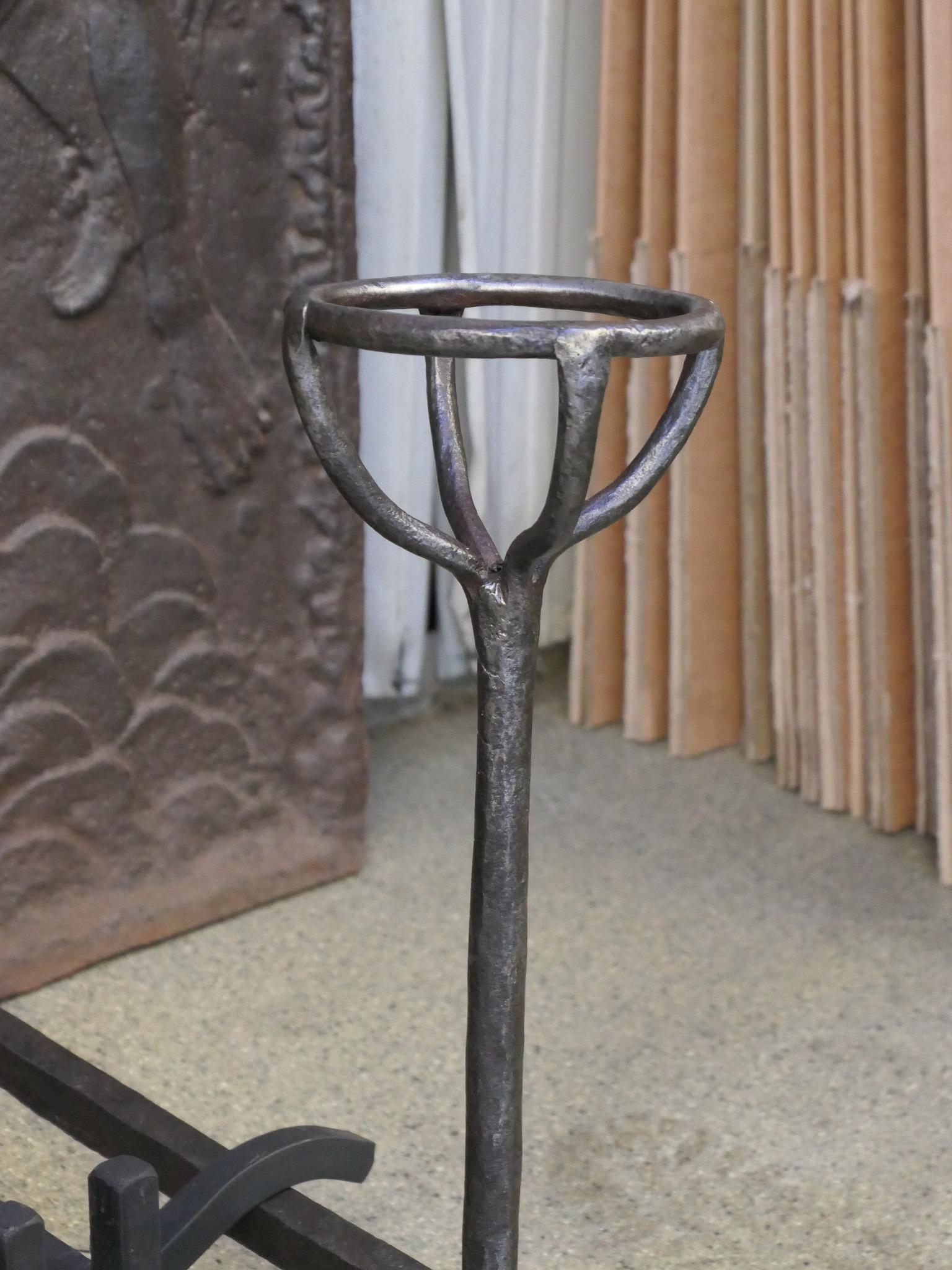 Französischer Kaminrost oder Kaminkorb aus der Louis-XV-Periode, 18. Jahrhundert im Angebot 1