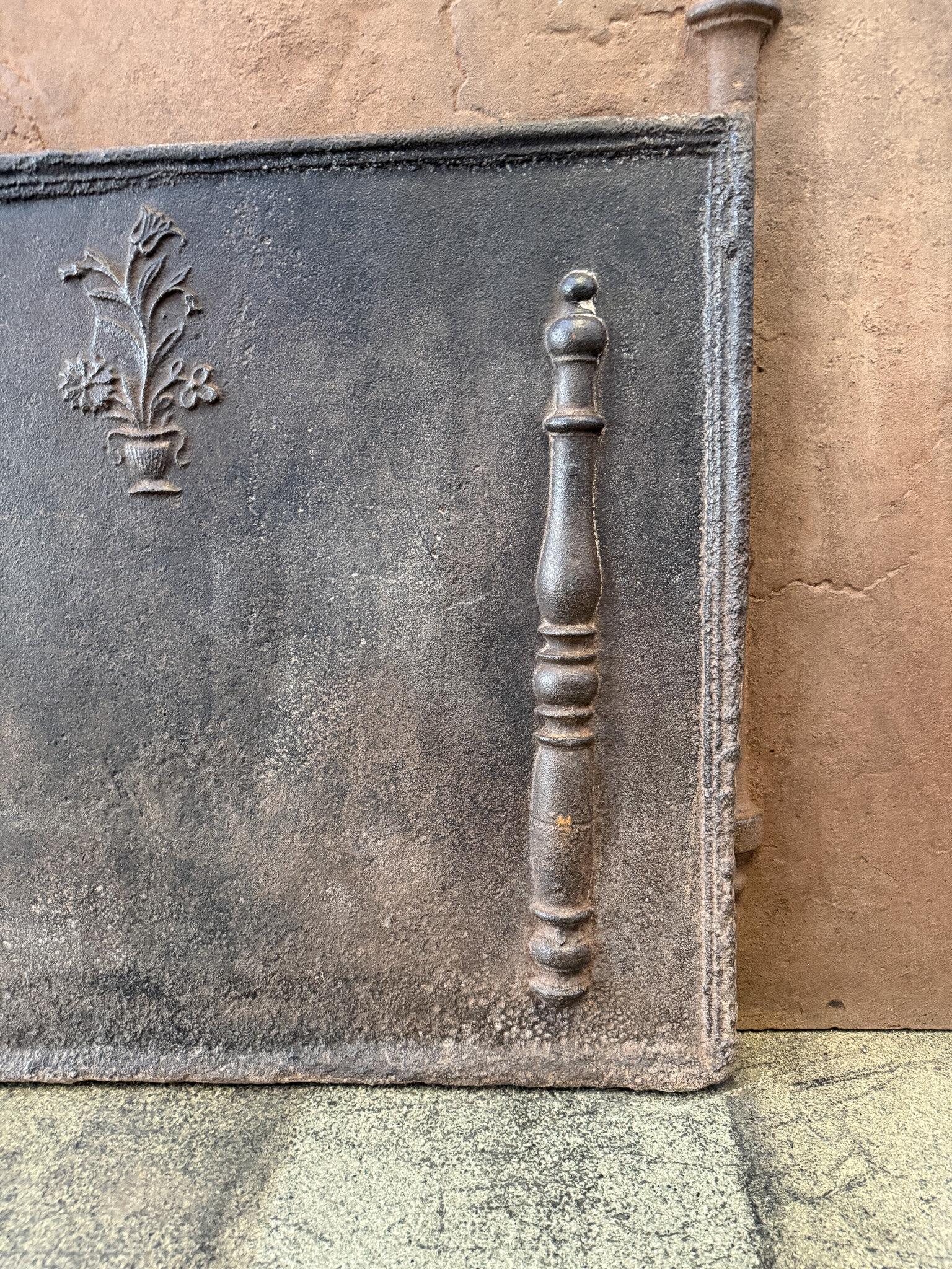 French Louis XV Period 'Flower Basket' Fireback / Backsplash, 18th Century For Sale 2