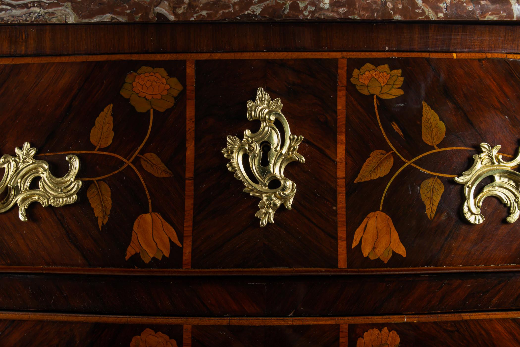 French Louis XV Period Flowers Marquetry Commode, circa 1740-1750 For Sale 1