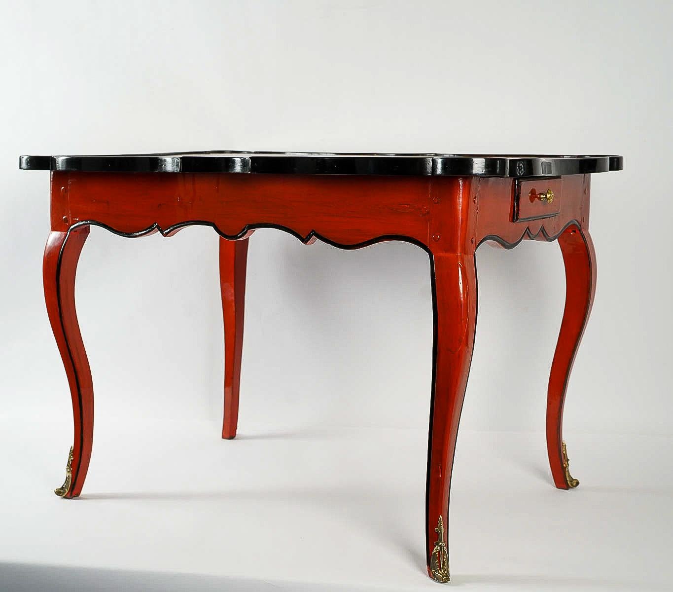 French Louis XV Period, Lacquered Game Table with Leather Top, circa 1740 In Excellent Condition In Saint Ouen, FR