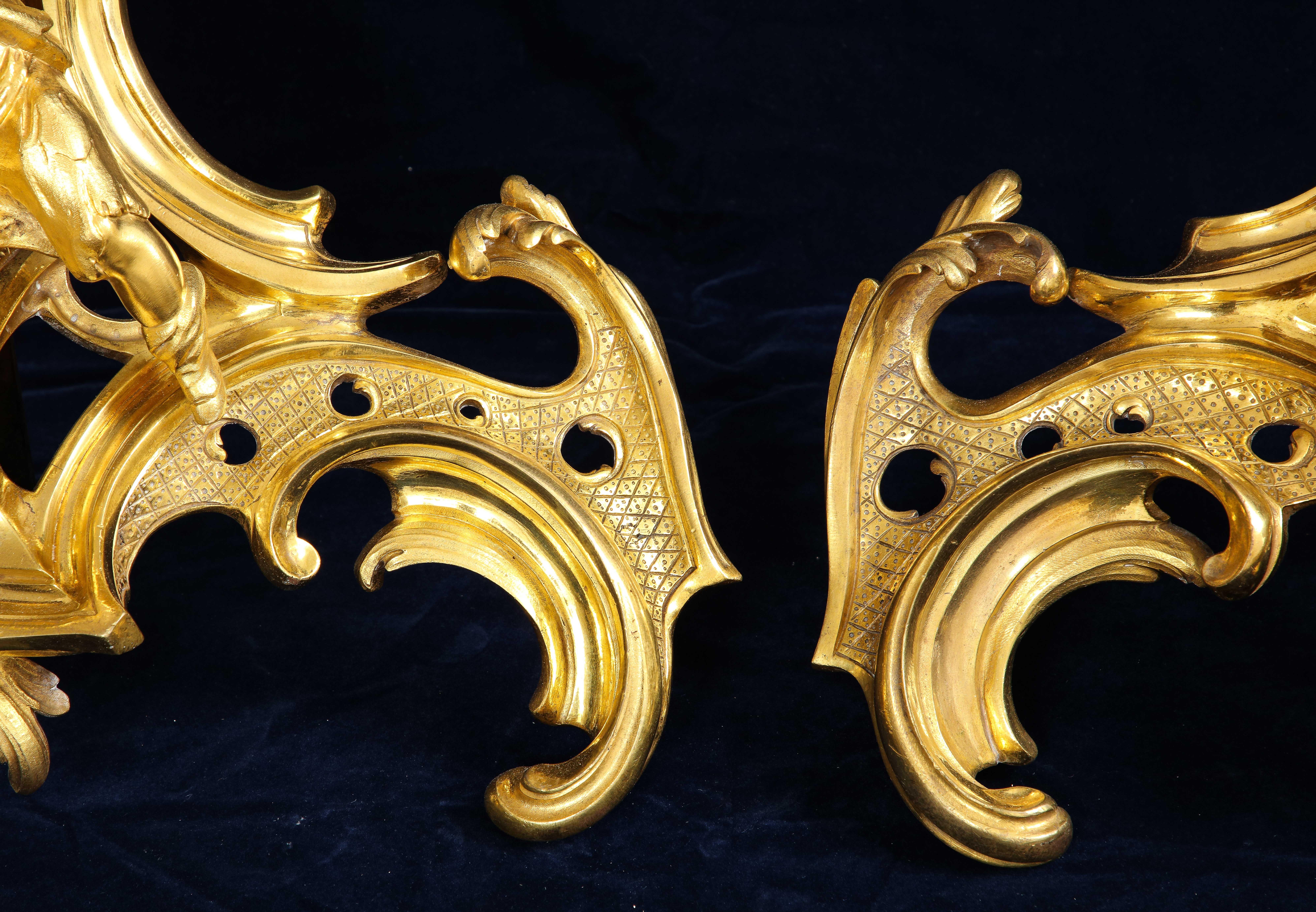 Chenet francese del periodo Luigi XV con bambini in ormolu, Attb. Caffieri, 1700 in vendita 4
