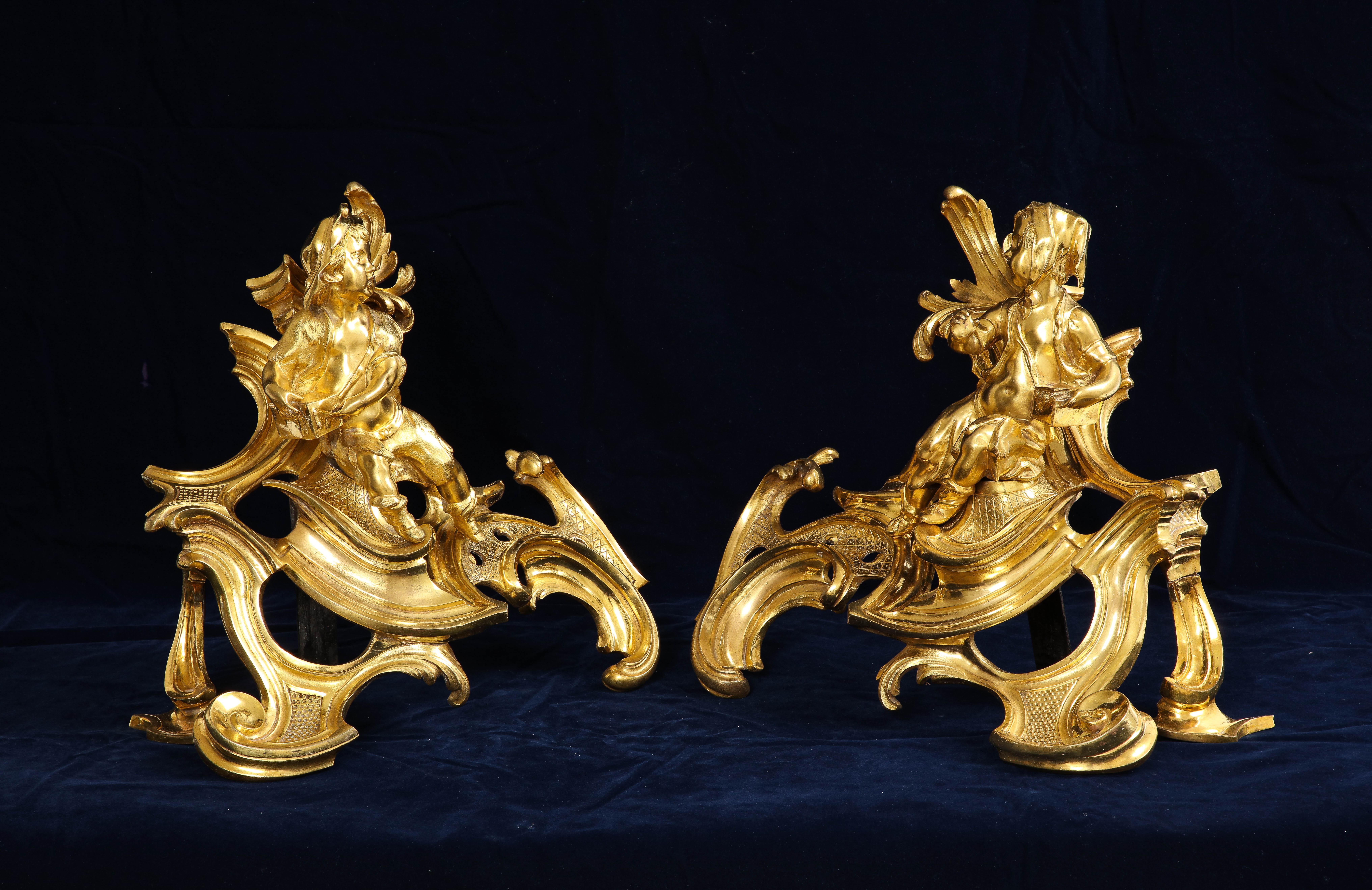 Fatto a mano Chenet francese del periodo Luigi XV con bambini in ormolu, Attb. Caffieri, 1700 in vendita