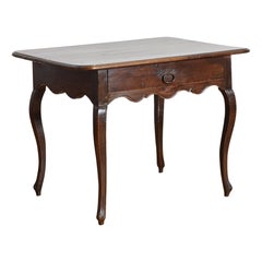 Französisch Louis XV Periode geformt Nussbaum 1-Schublade Tisch, Mitte 18.