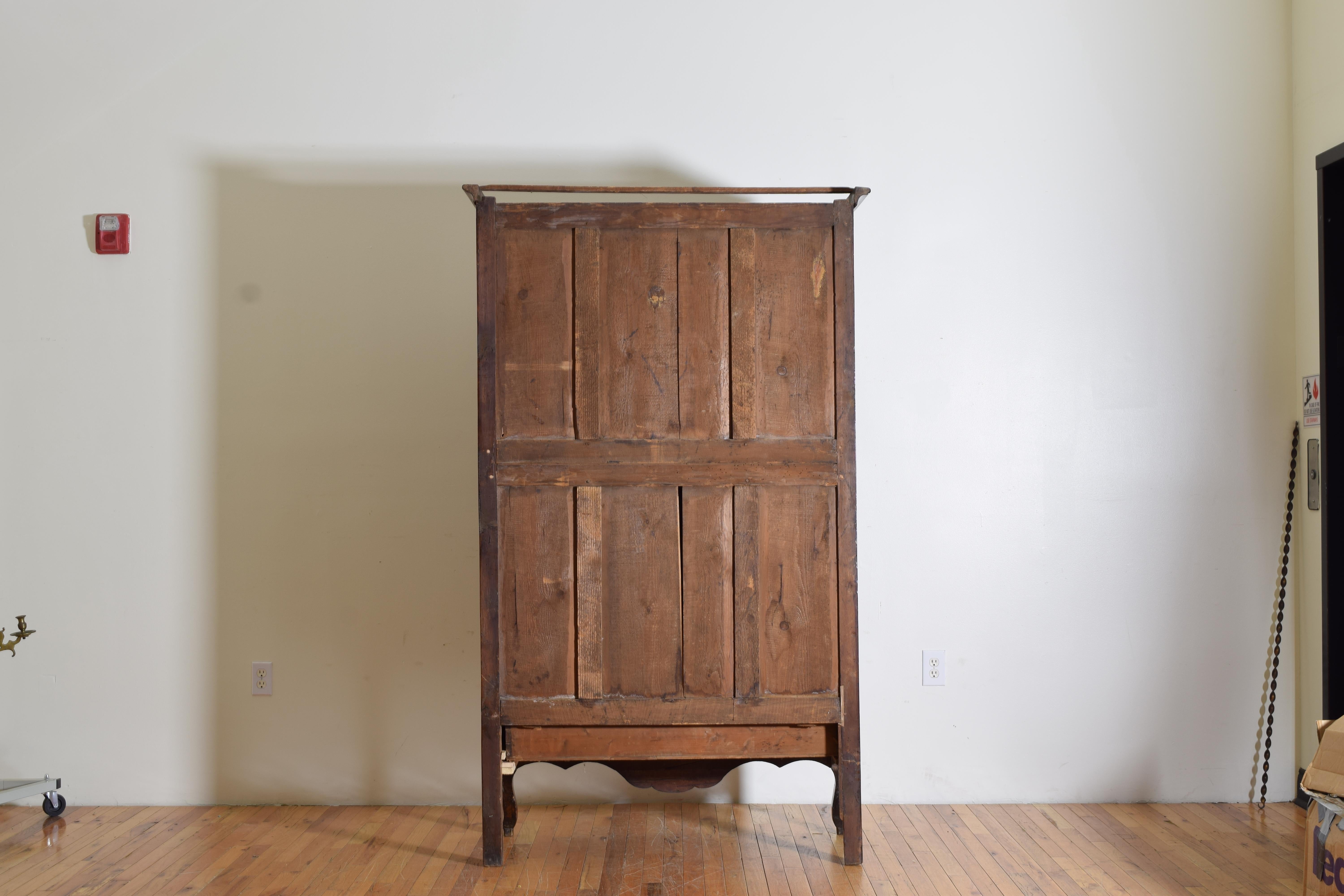 French Louis XV Period Walnut 2-Door Armoire of 3/4 size, mid 18th cen. 7
