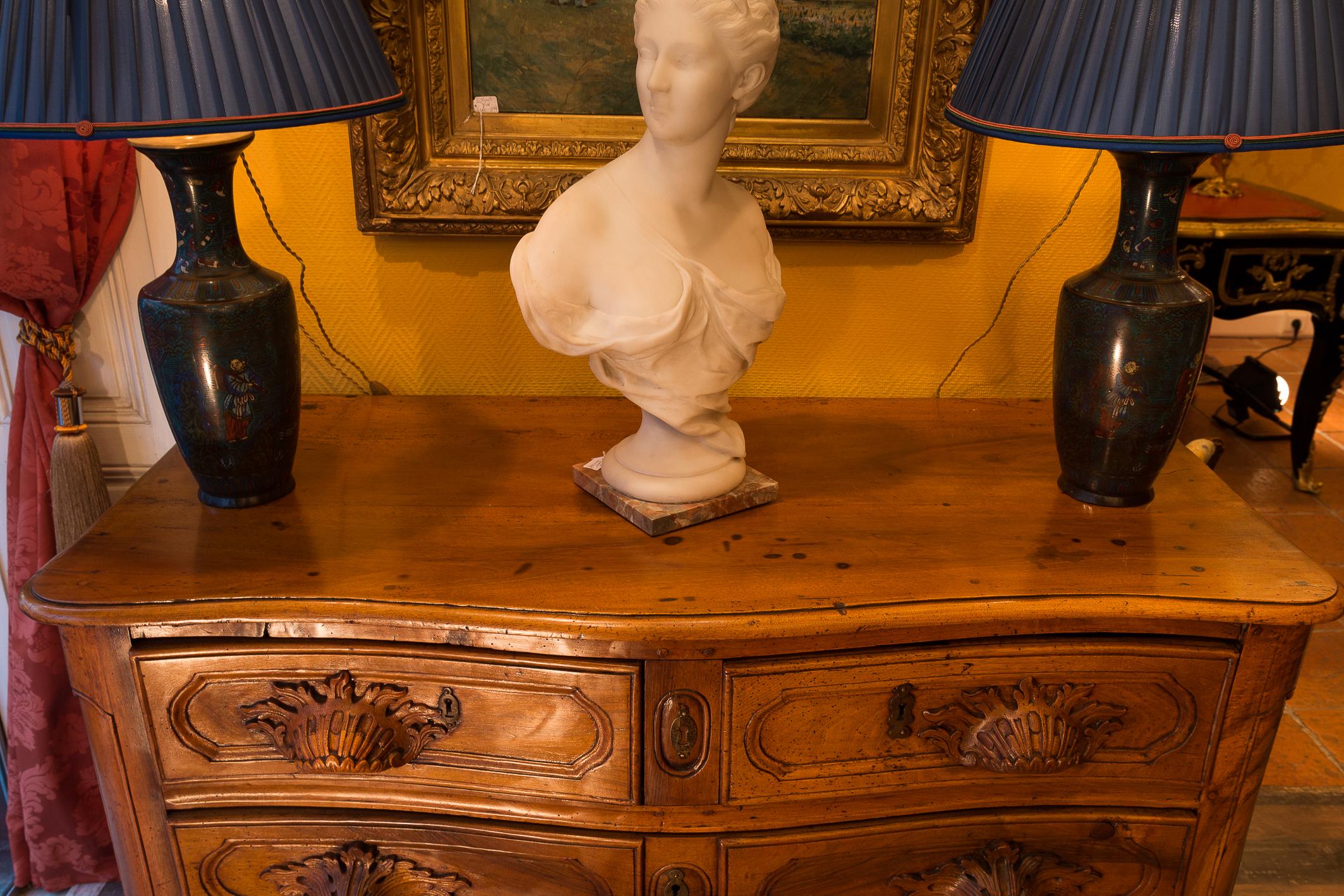 French Louis XV Period Walnut Hand-Carved Commode, circa 1750 For Sale 3