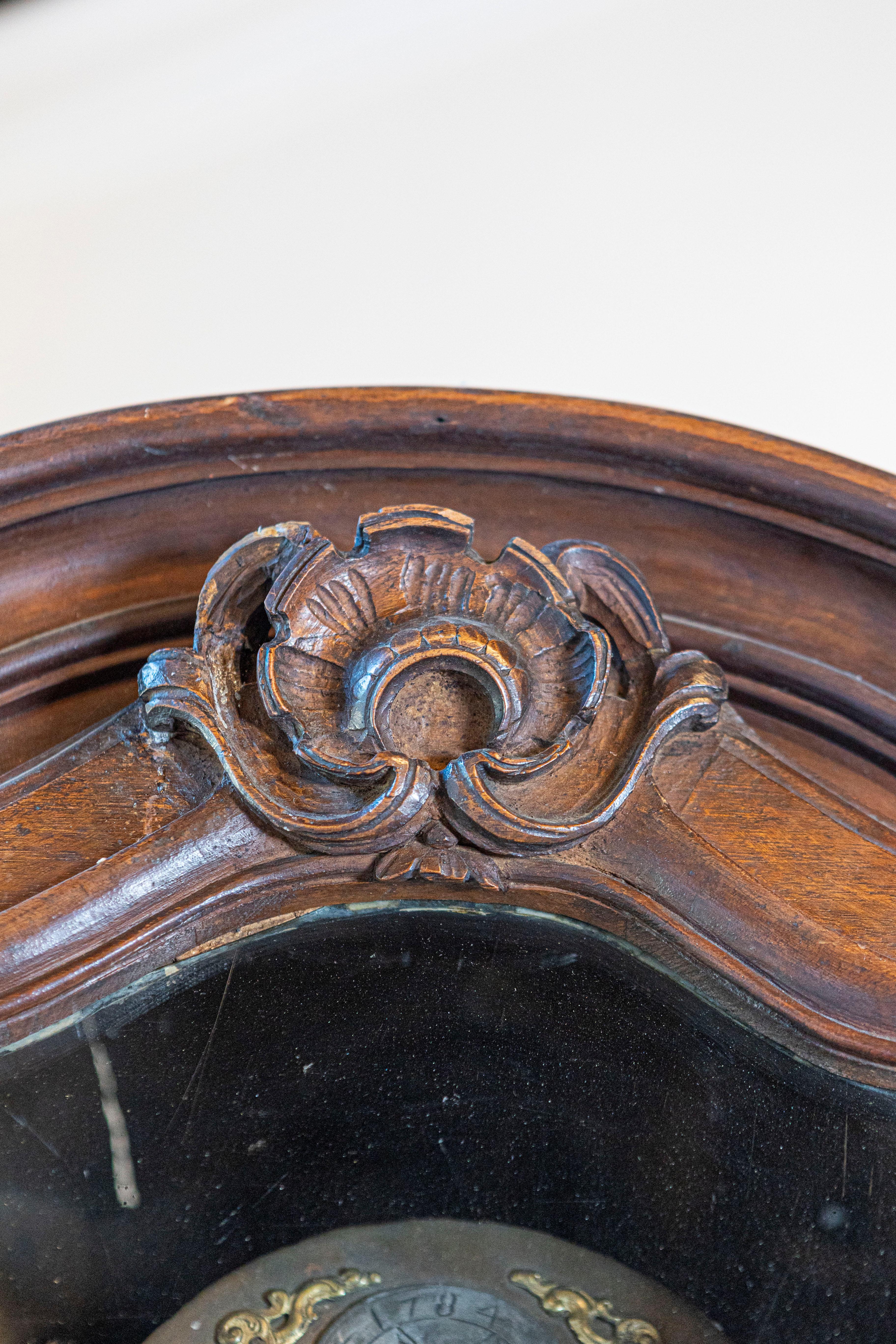Pendule à long plateau en noyer d'époque Louis XV de la vallée du Rhône, vers 1760 en vente 3