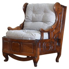 Antique French Louis XV Period Walnut Metamorphic Chaise de Lit, Mid-18th Century