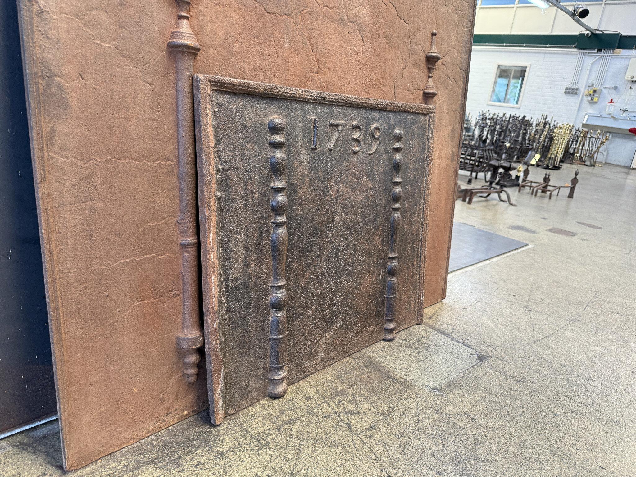 French Louis XV Period 'Year' Fireback / Backsplash, Dated 1739 For Sale 5