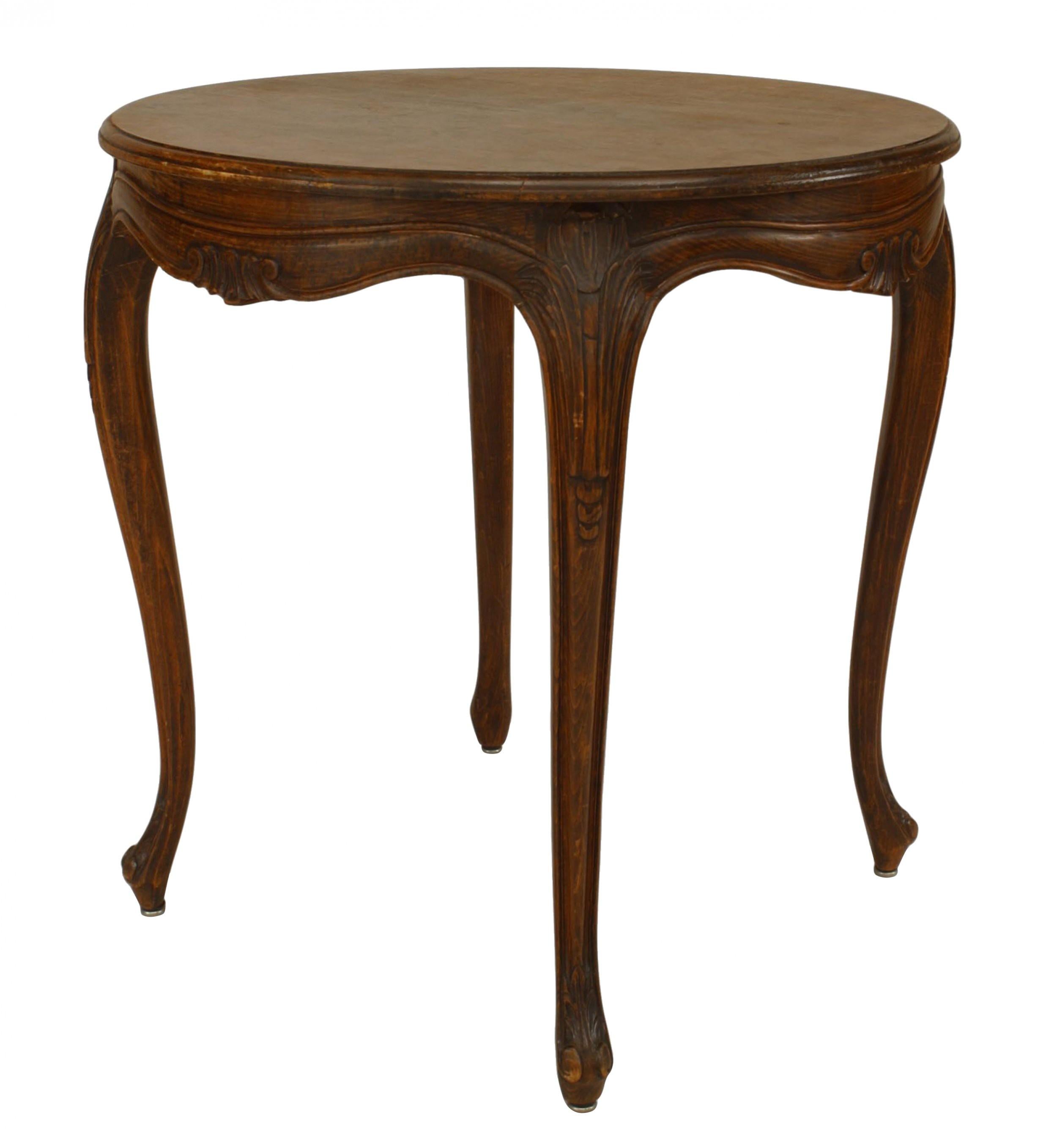 2 tables d'appoint rondes en noyer à 4 pieds de style Louis XV (20ème siècle) (PRIX CHACUN)