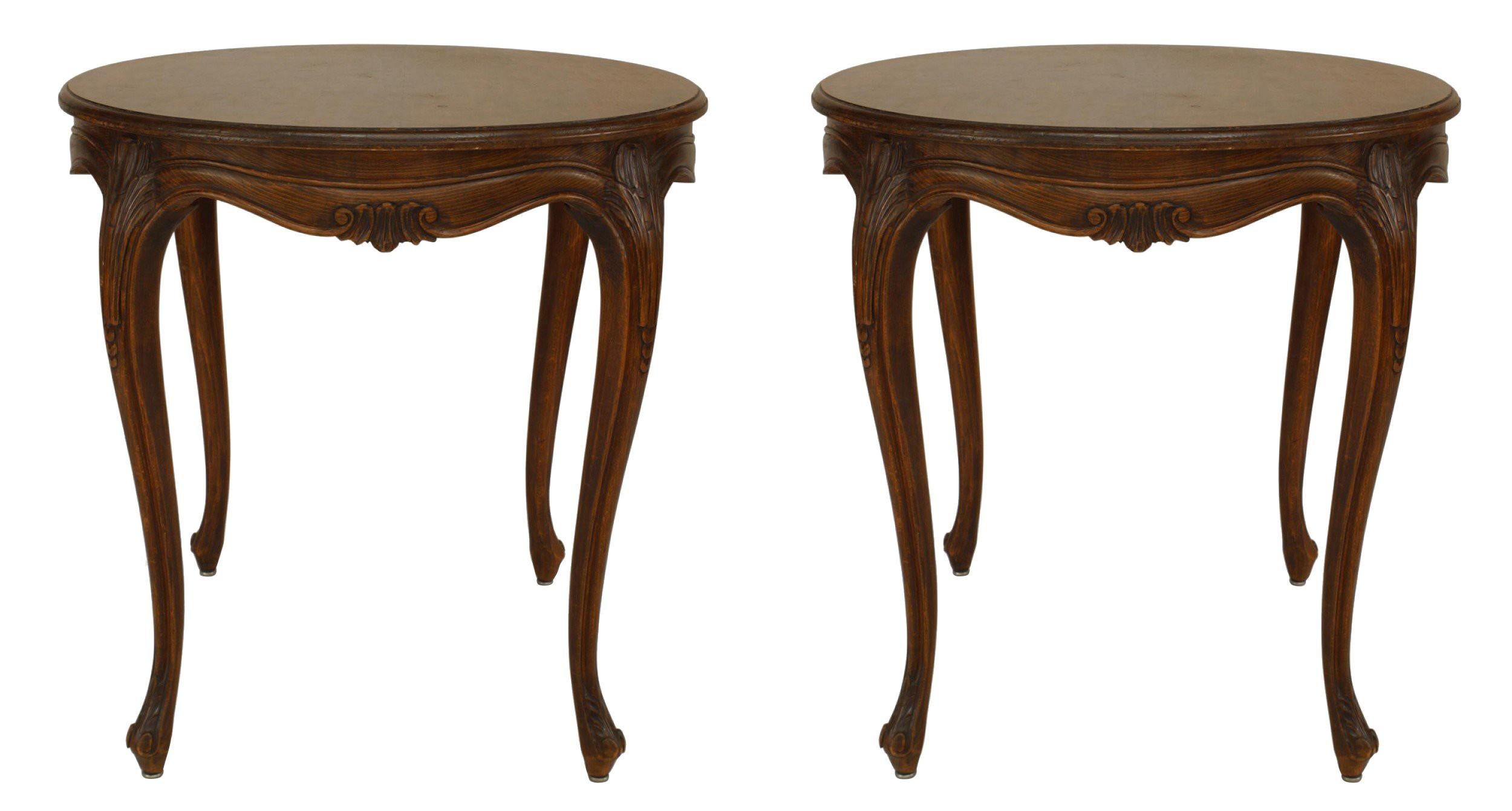 Français Tables d'appoint en noyer de style Louis XV en vente