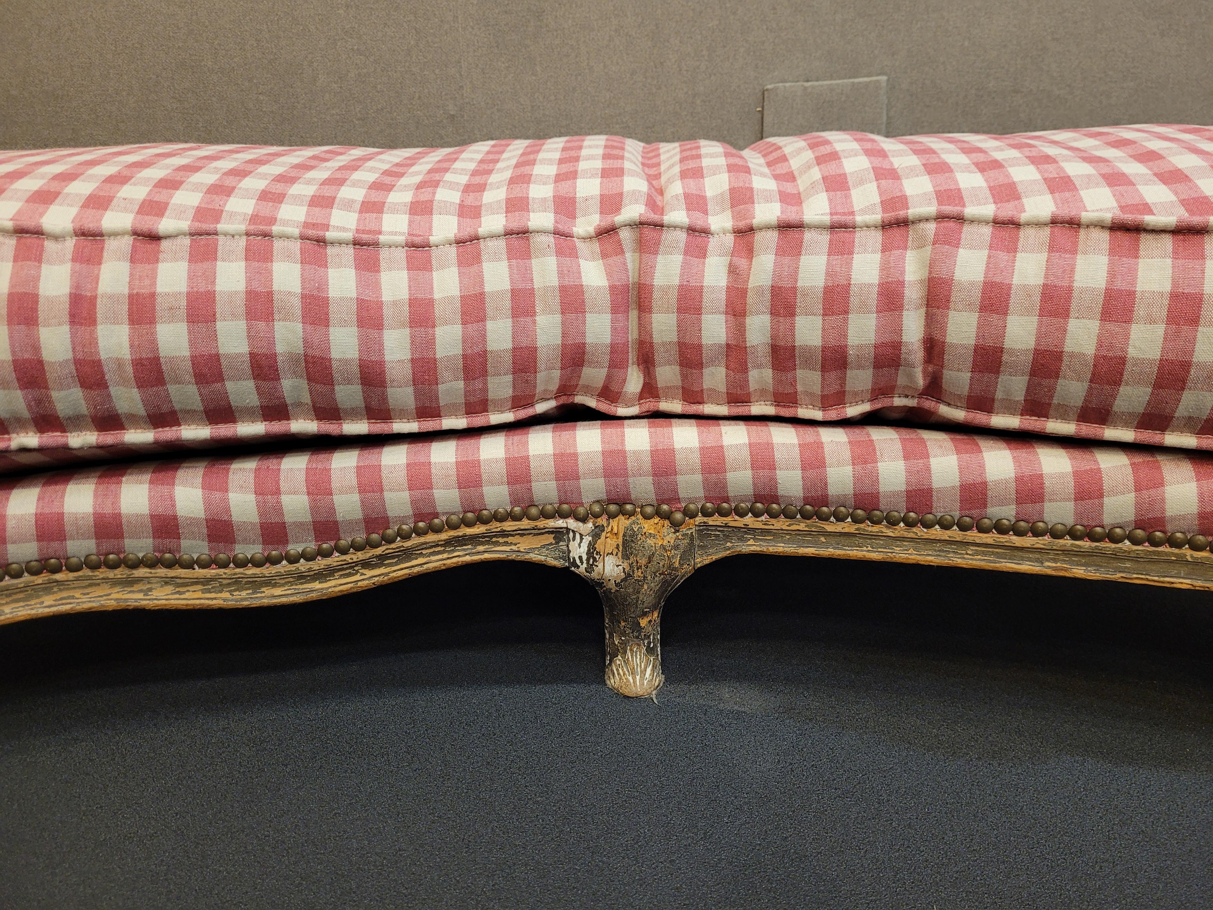 French Louis XV Red Checkered Fabric and Carved Wood Bench, Stool 5