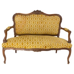 French Louis XV Rocaille Walnut Sofa Banquette French Late 19th Century