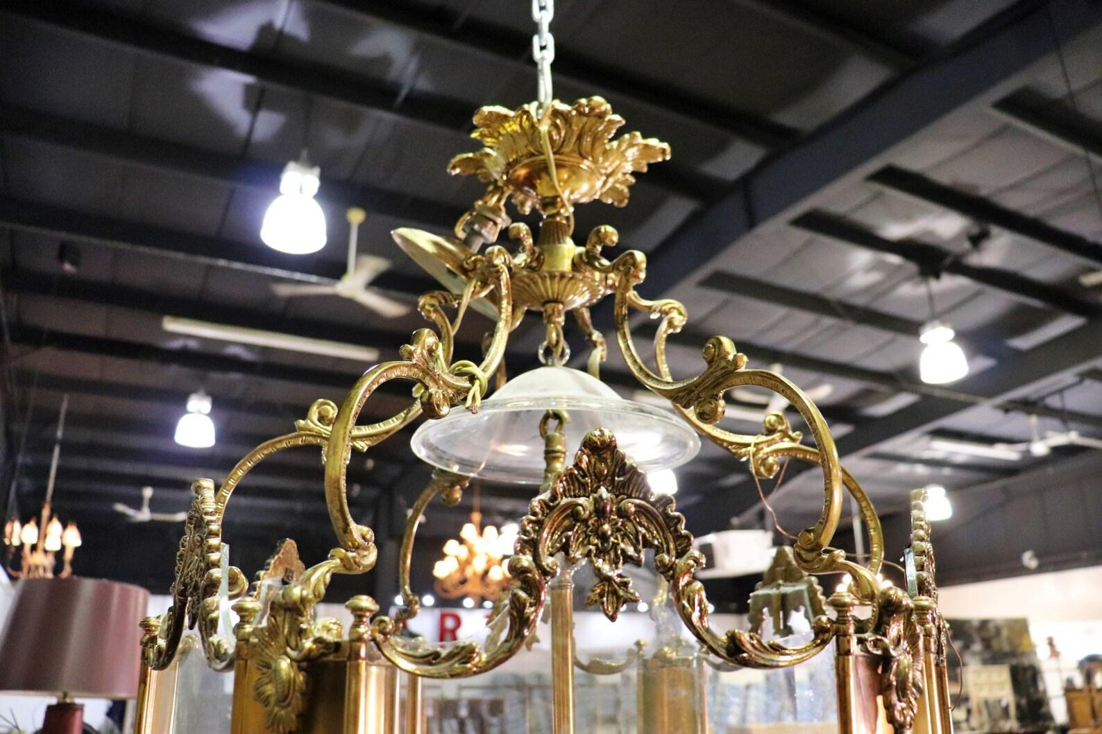 French Louis XV Rococo Style Brass and Glass Lantern Chandelier  In Good Condition For Sale In Swedesboro, NJ