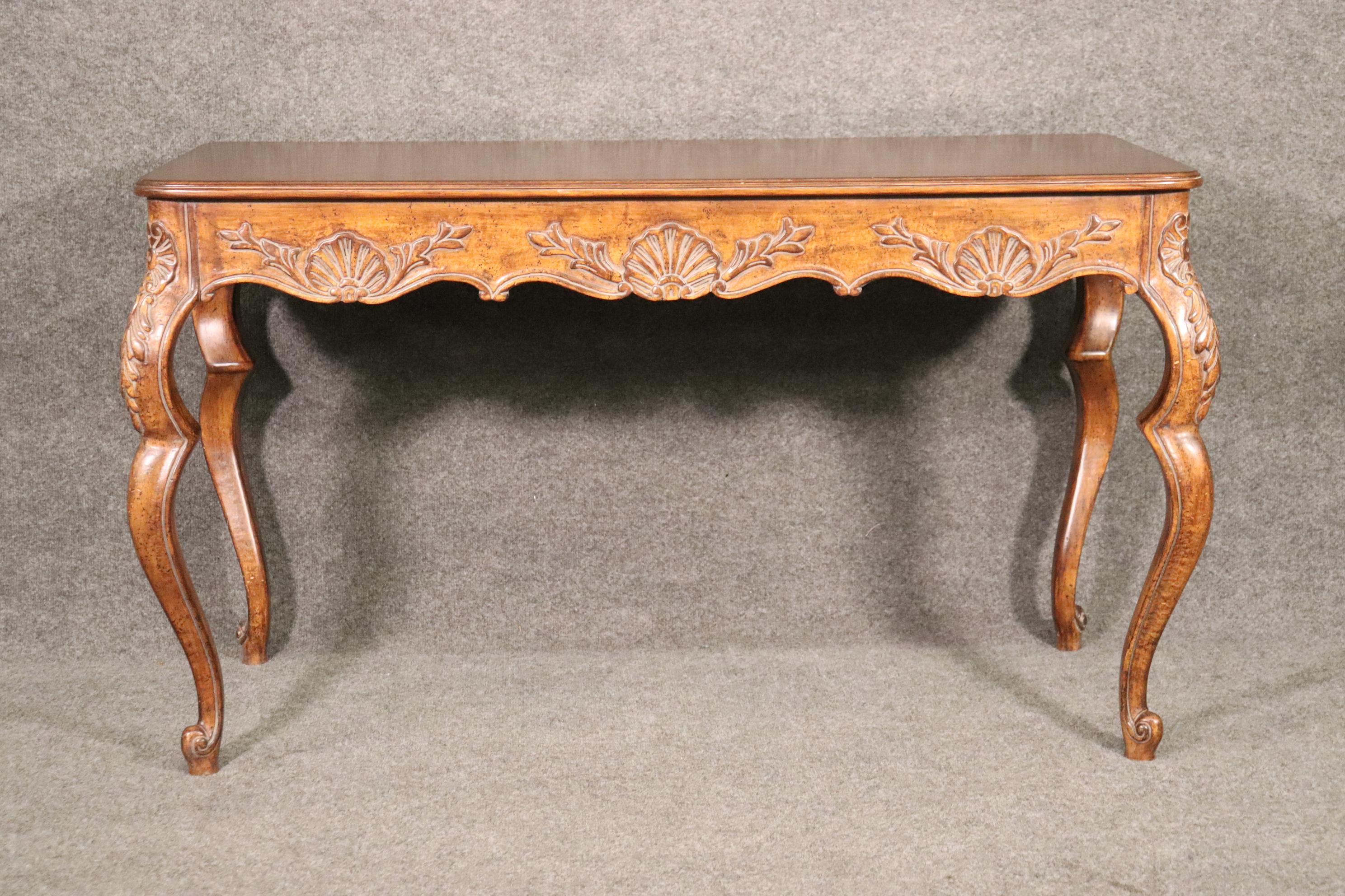 Mid-20th Century French Louis XV Rococo Style Walnut Writing Desk Table Circa 1960s  For Sale