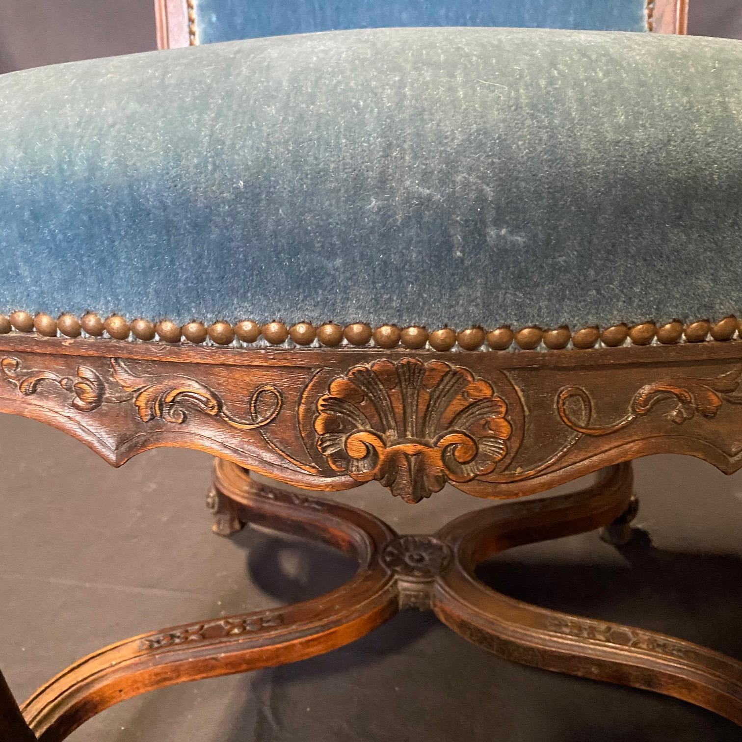 French Louis XV Set of 4 Chairs with Original Blue Mohair Upholstery For Sale 13