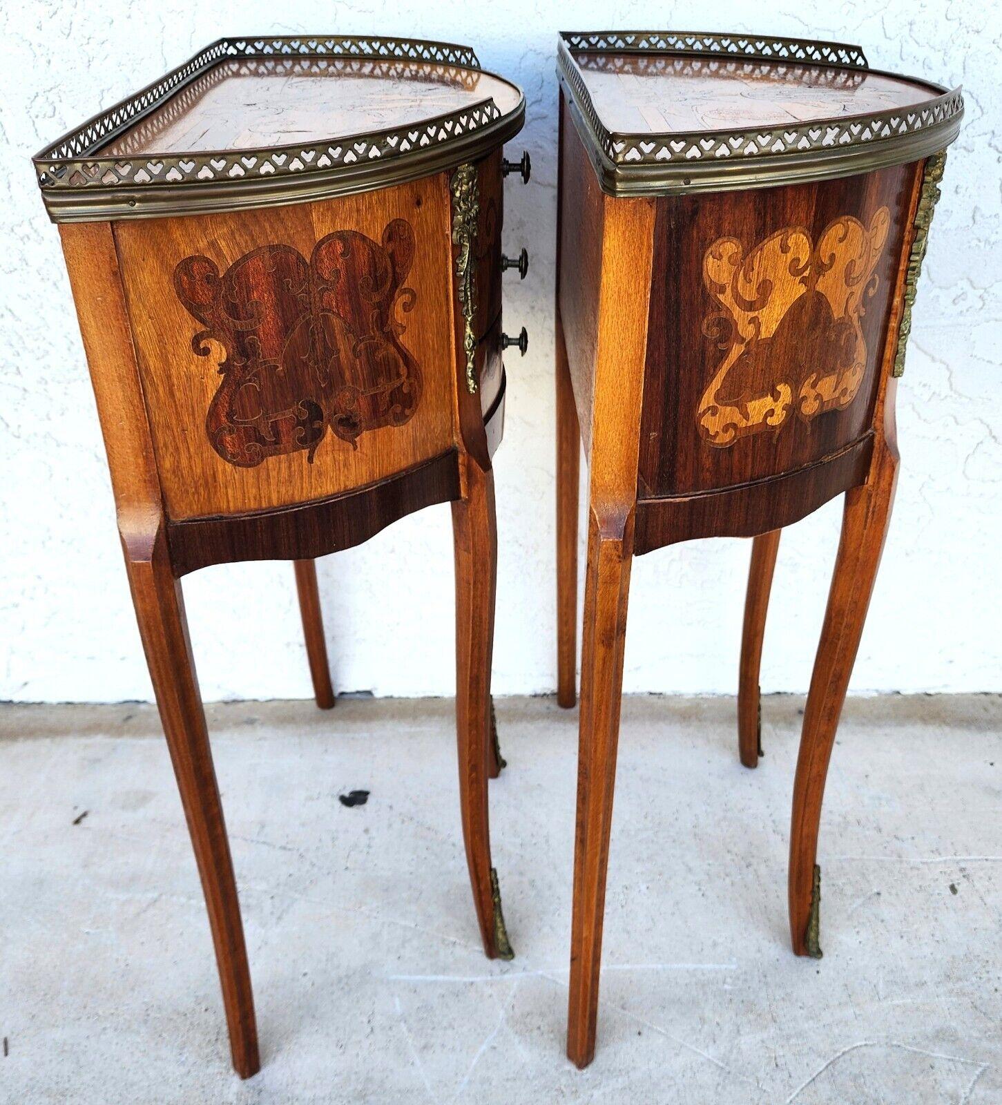 French Louis XV Side Accent Bedside Tables For Sale 3