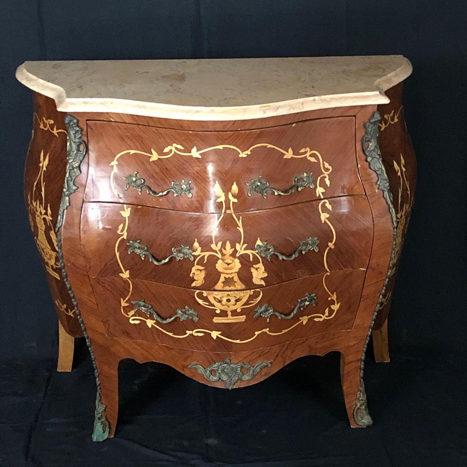 French Louis XV Side Table or Nightstand with Cream Marble Top In Good Condition For Sale In Hopewell, NJ