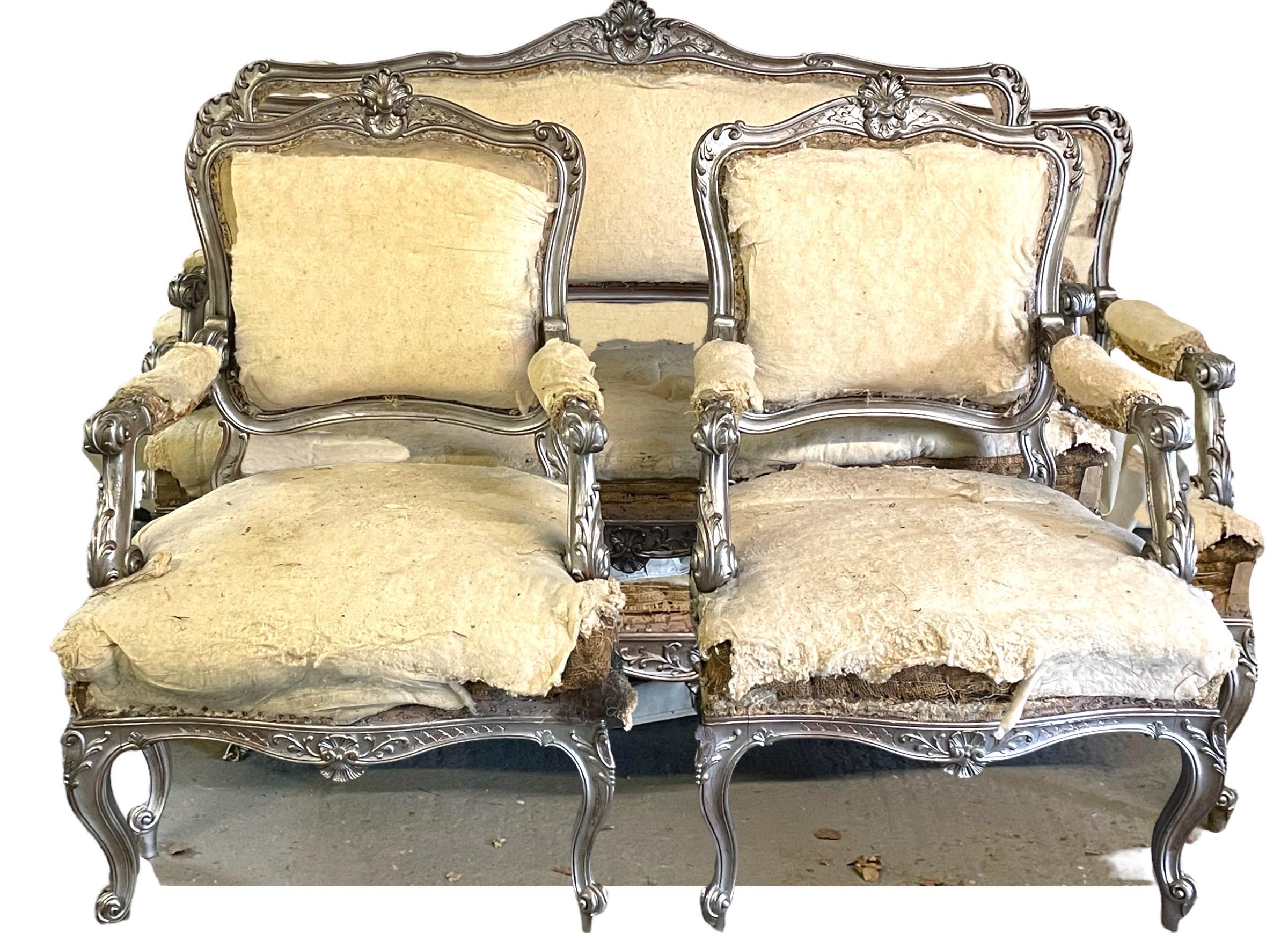 French Louis XV style Silver Giltwood Carved Three-Piece Salon or Parlor Suite
Very fine original walnut frame three-piece salon suite, includes one settee and two armchairs, the suite has been partially stripped back and is ready to be recovered,