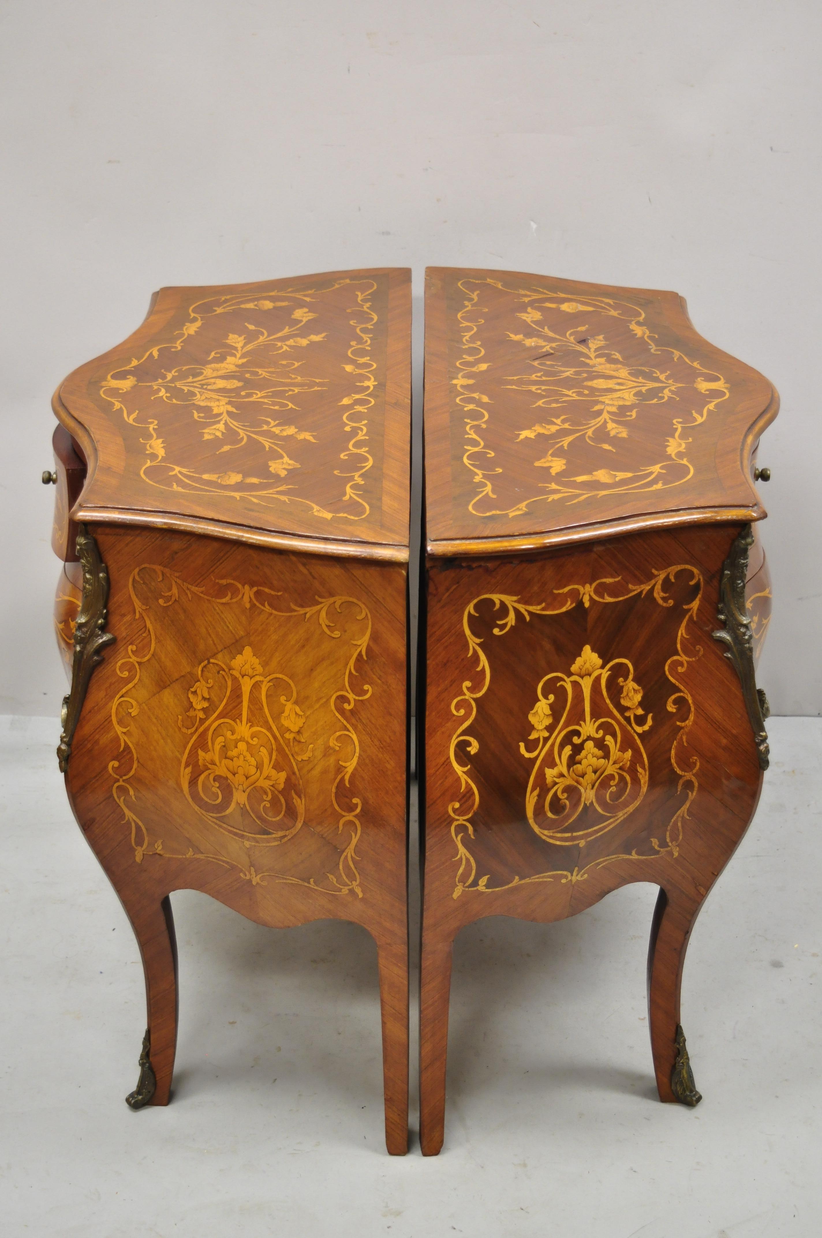 French Louis XV Styl Marquetry Inlay Bombe Commode Chest Bedside Table, a Pair 4