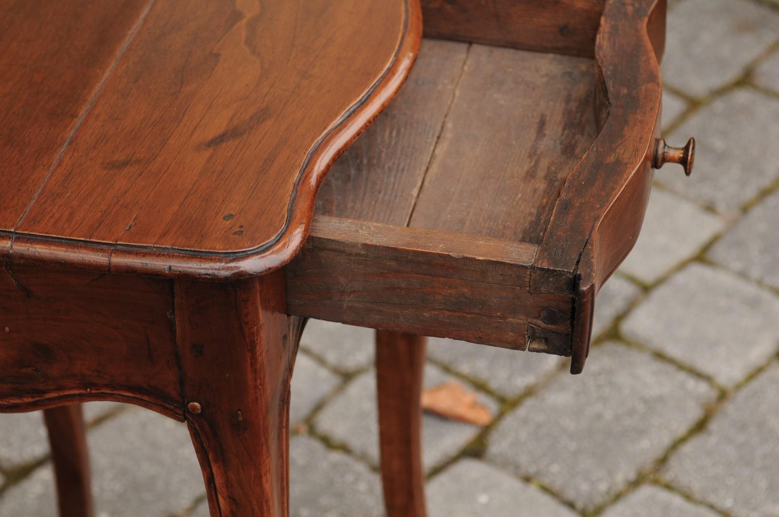 French Louis XV Style 1800s Walnut Side Table with Scalloped Apron and Drawer 3