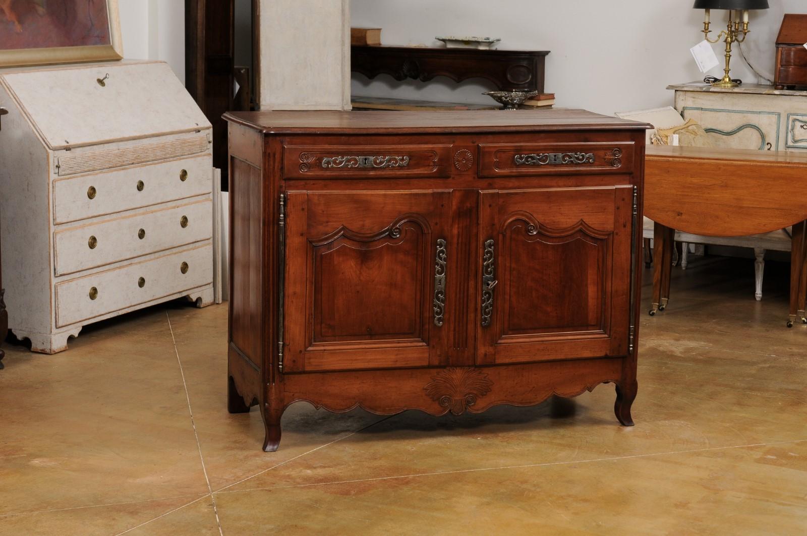19th Century French Louis XV Style 1850s Walnut Buffet with Carved Décor, Drawers and Doors For Sale