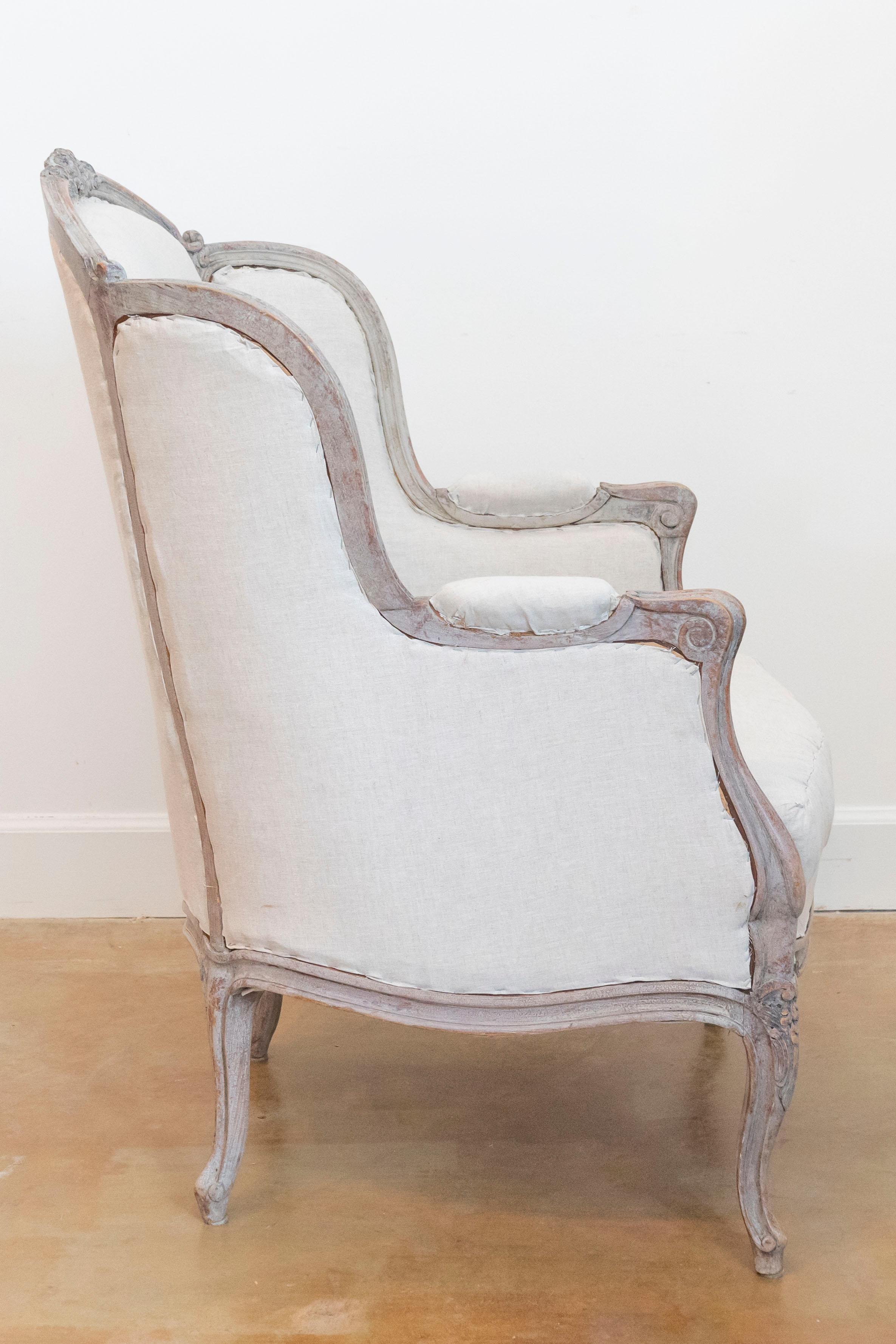 Upholstery French Louis XV Style 1880s Painted Bergère Chairs with Carved Floral Motifs For Sale