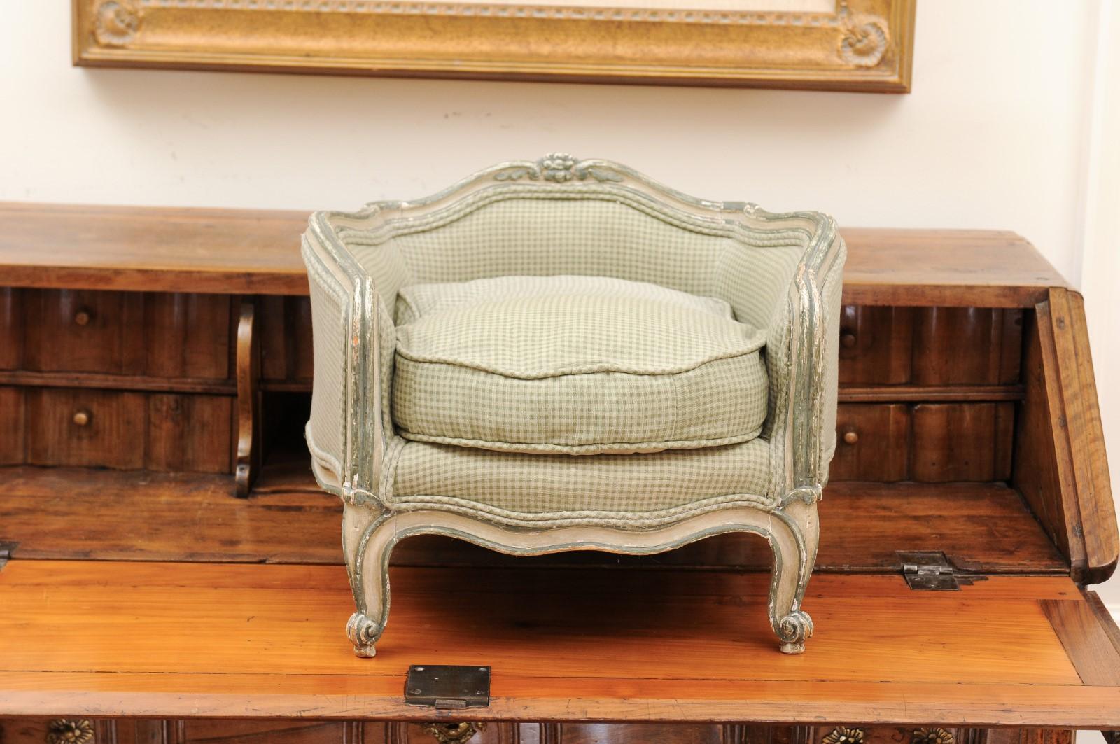 French Louis XV Style 1880s Painted Dog Bed with Cabriole Legs and Upholstery 3