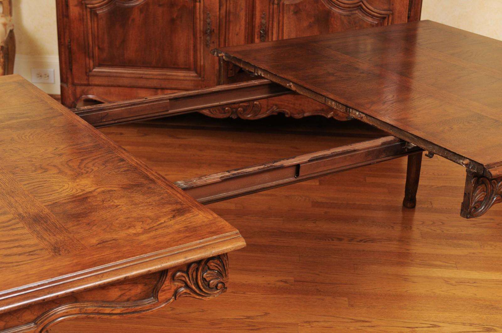 French Louis XV Style 1880s Walnut Extension Dining Table with Two Leaves 12