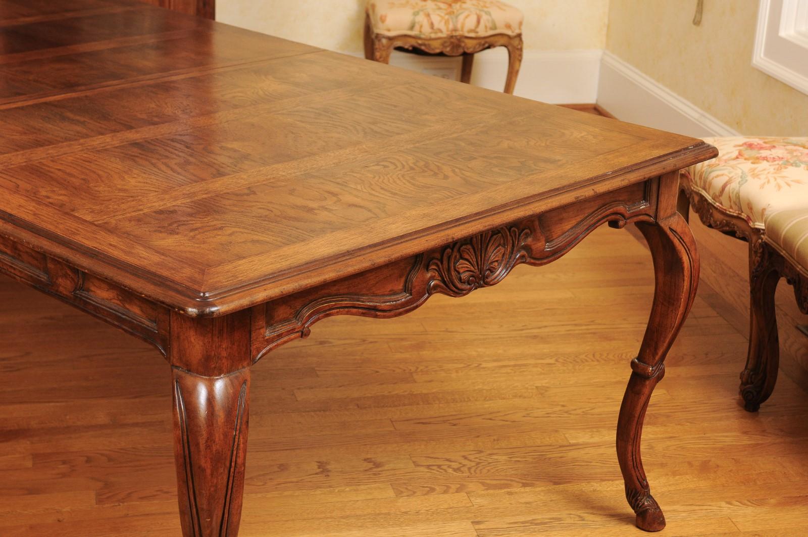 19th Century French Louis XV Style 1880s Walnut Extension Dining Table with Two Leaves