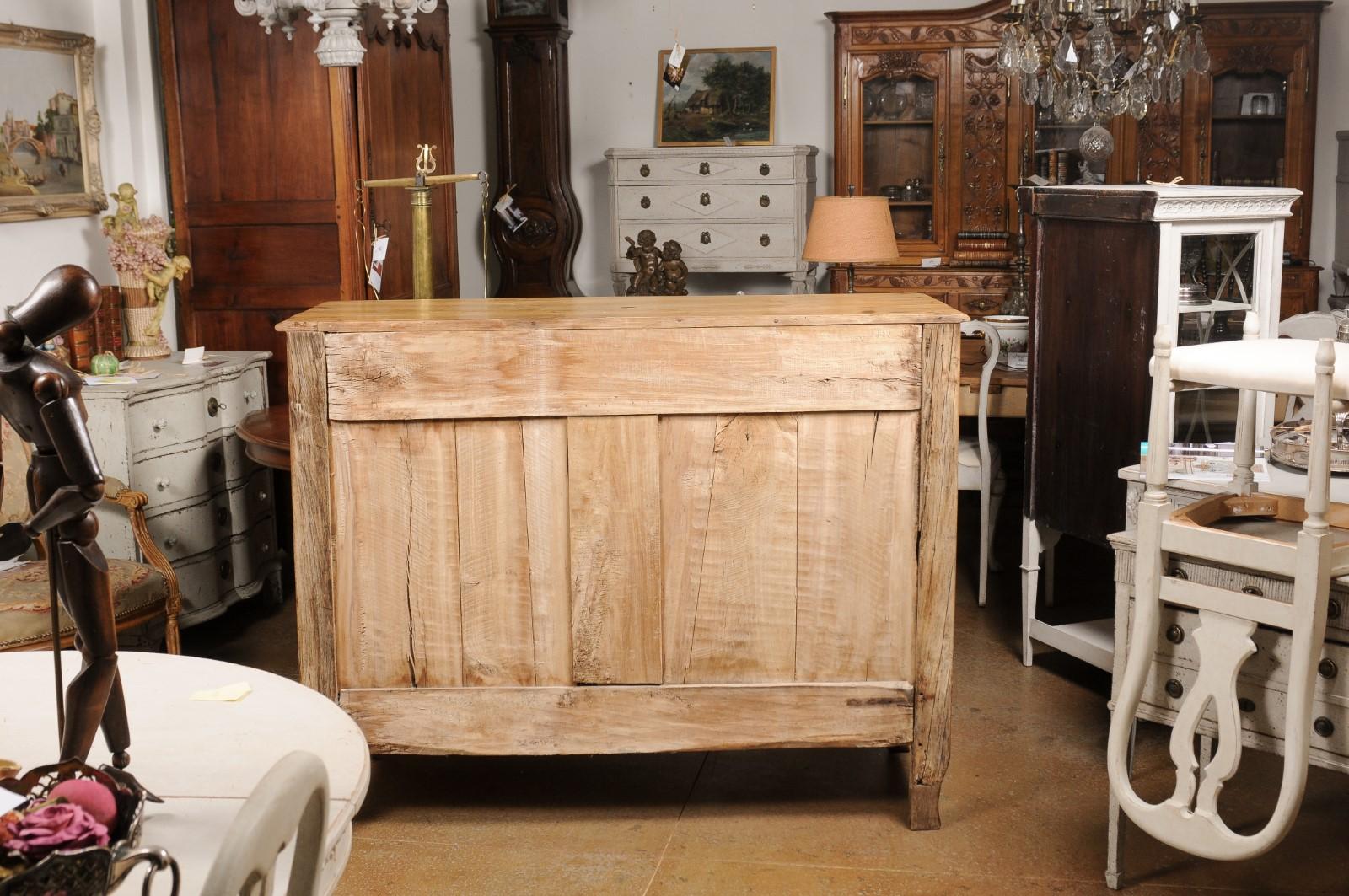 French Louis XV Style 1880s Wooden Buffet with Carved Apron and Molded Doors For Sale 5