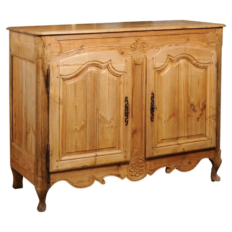 French Louis XV Style 1880s Wooden Buffet with Carved Apron and Molded Doors For Sale at 1stDibs