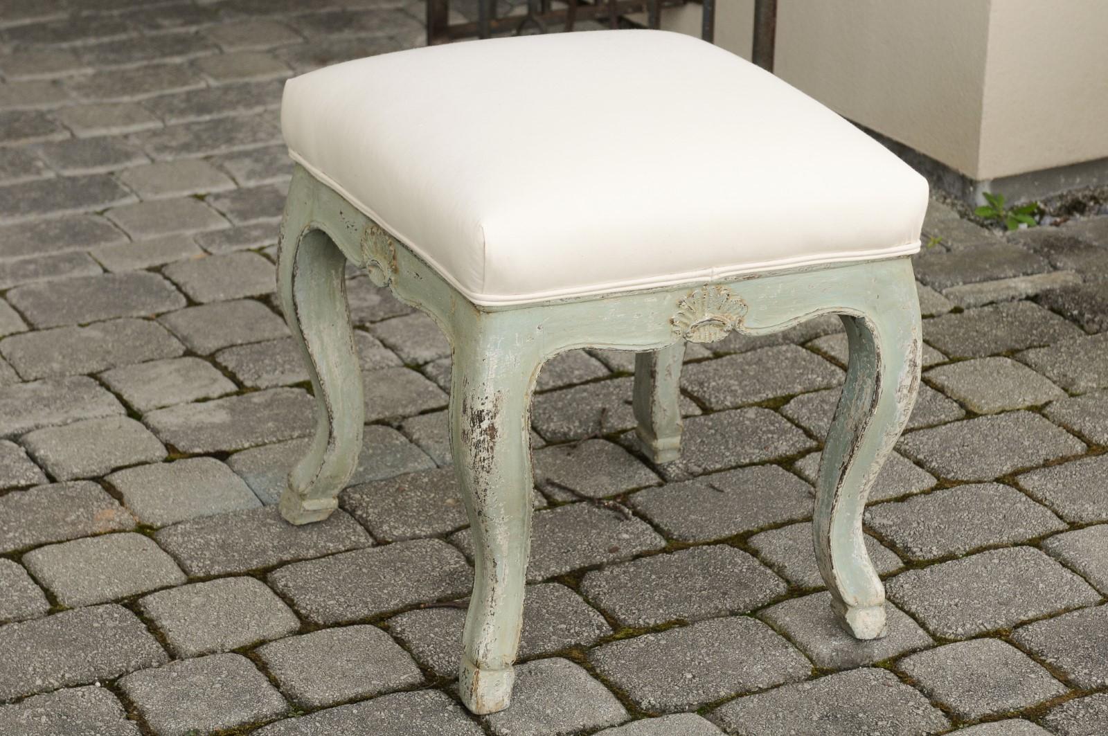 French Louis XV Style 1890s Painted Stool with Cabriole Legs and Hoof Feet For Sale 3