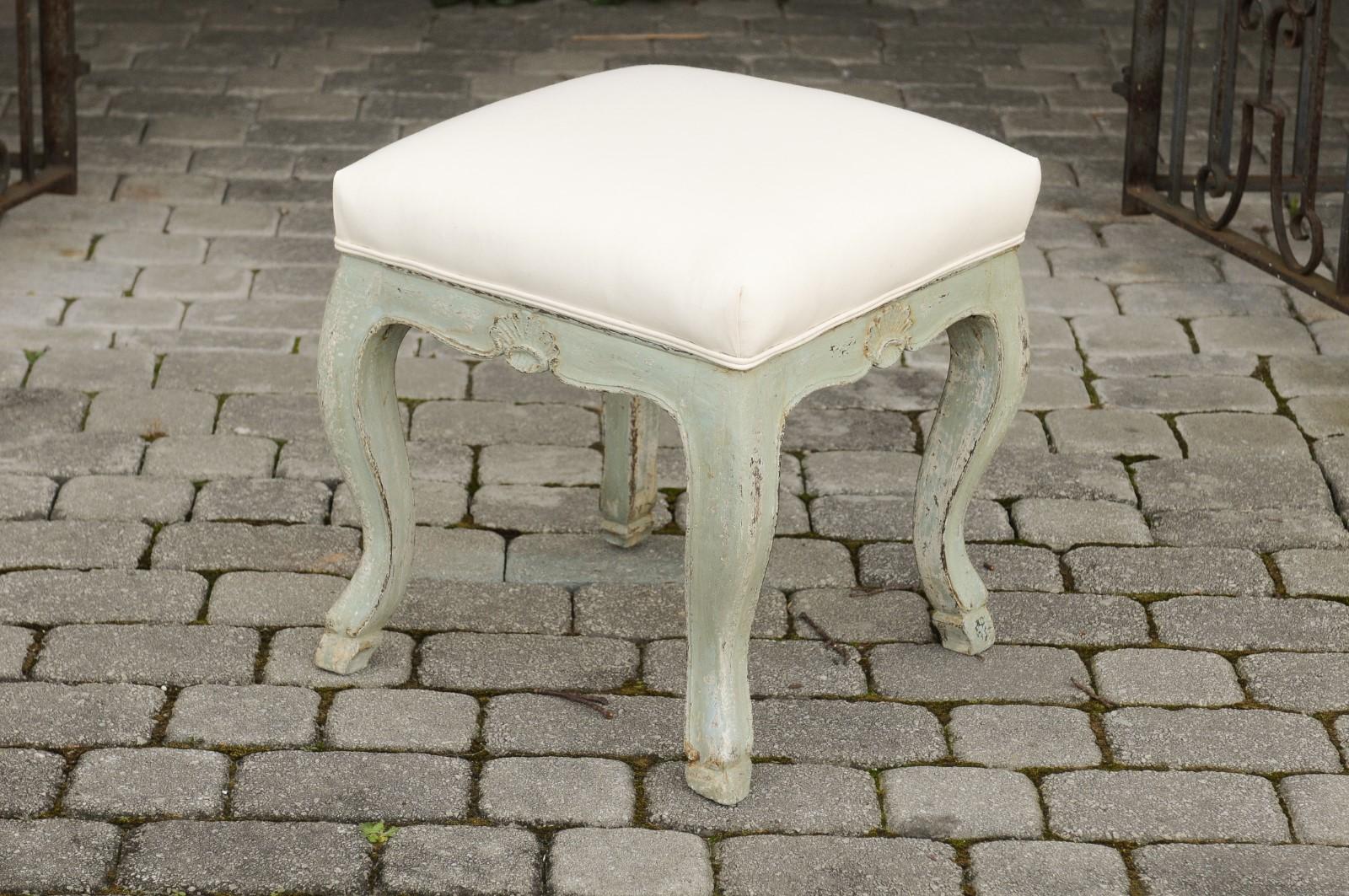 French Louis XV Style 1890s Painted Stool with Cabriole Legs and Hoof Feet For Sale 4