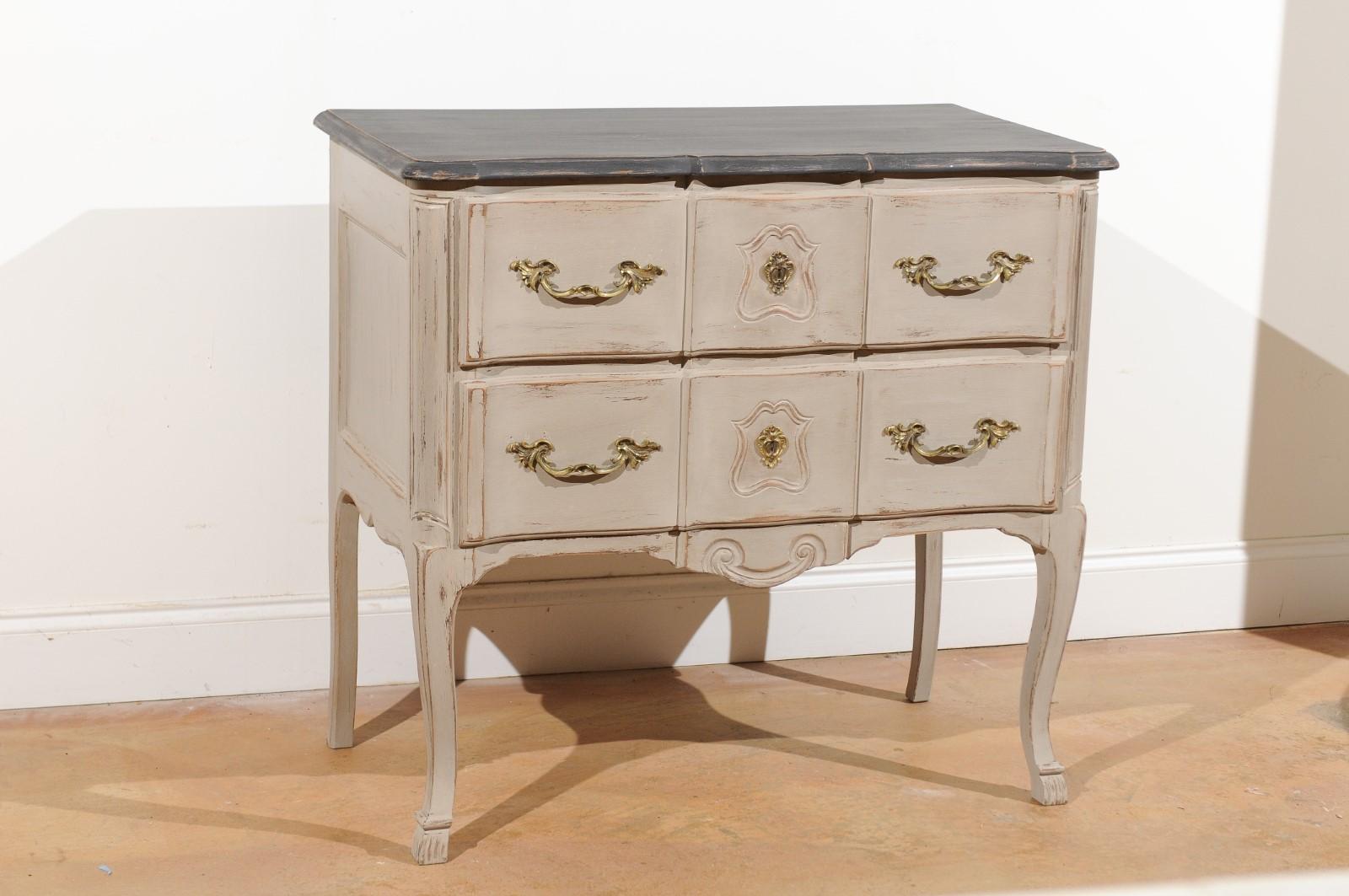 French Louis XV Style 1910s Grey Painted Commode with Bronze Rococo Hardware For Sale 2