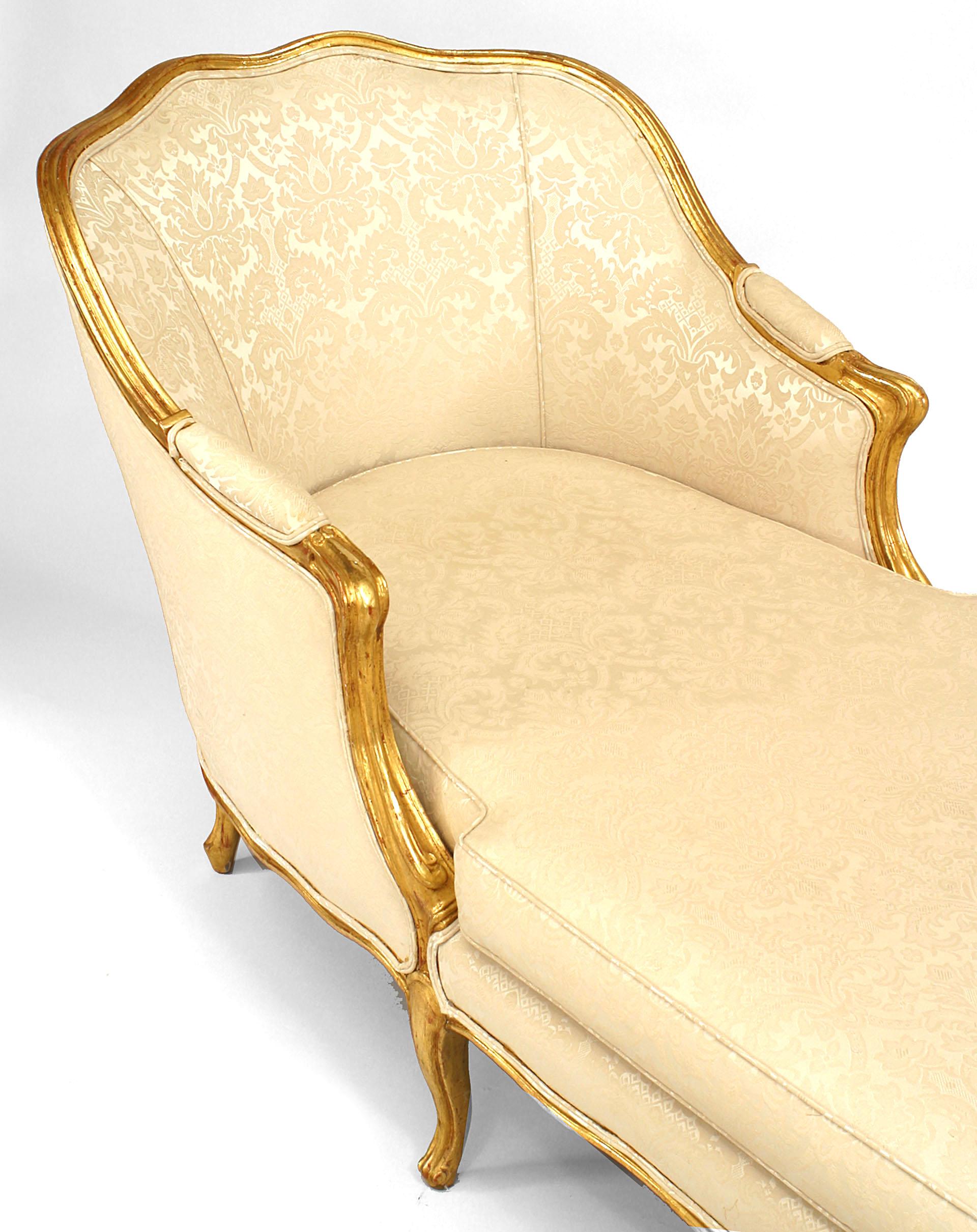 Français Chaise longue française de style Louis XV du 19e-20e siècle, dorée en vente