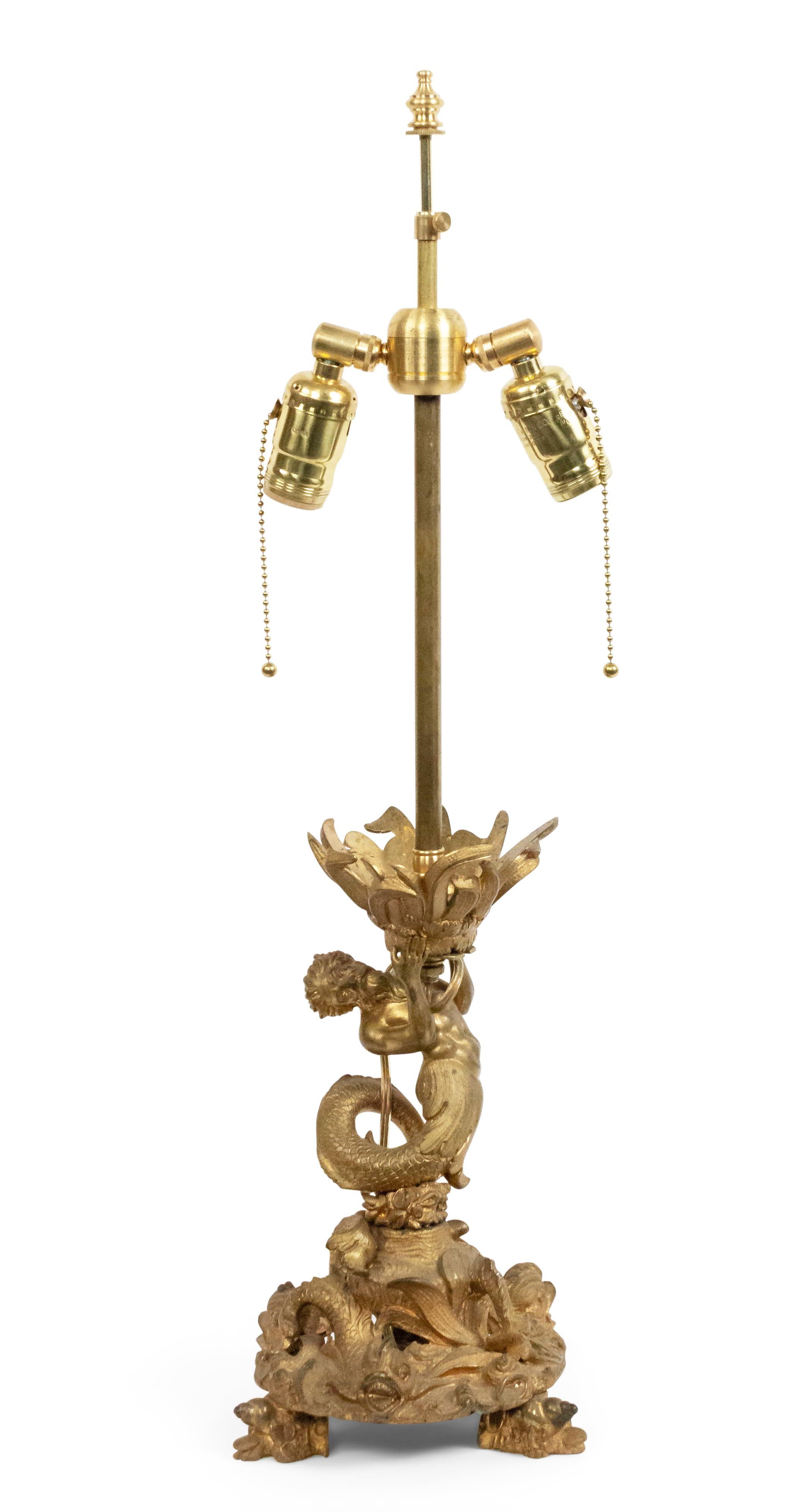 French Louis XV Bronze Dore Table Lamp In Good Condition For Sale In New York, NY