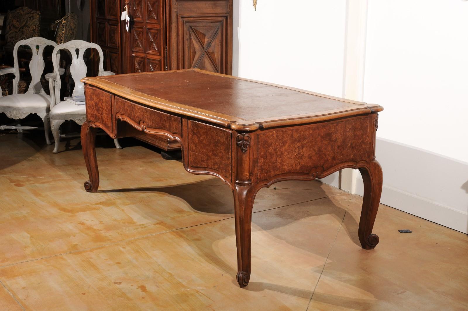 French Louis XV Style 19th Century Burr Walnut and Leather Top Four-Drawer Desk For Sale 7