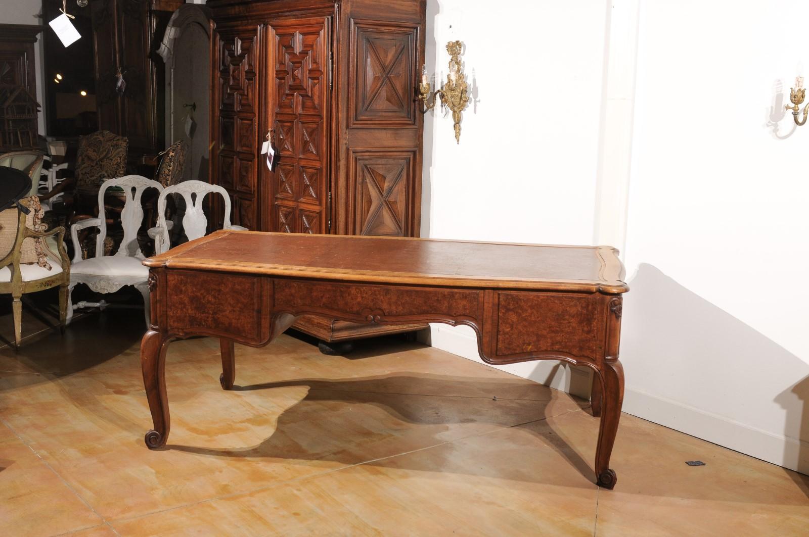 French Louis XV Style 19th Century Burr Walnut and Leather Top Four-Drawer Desk For Sale 8