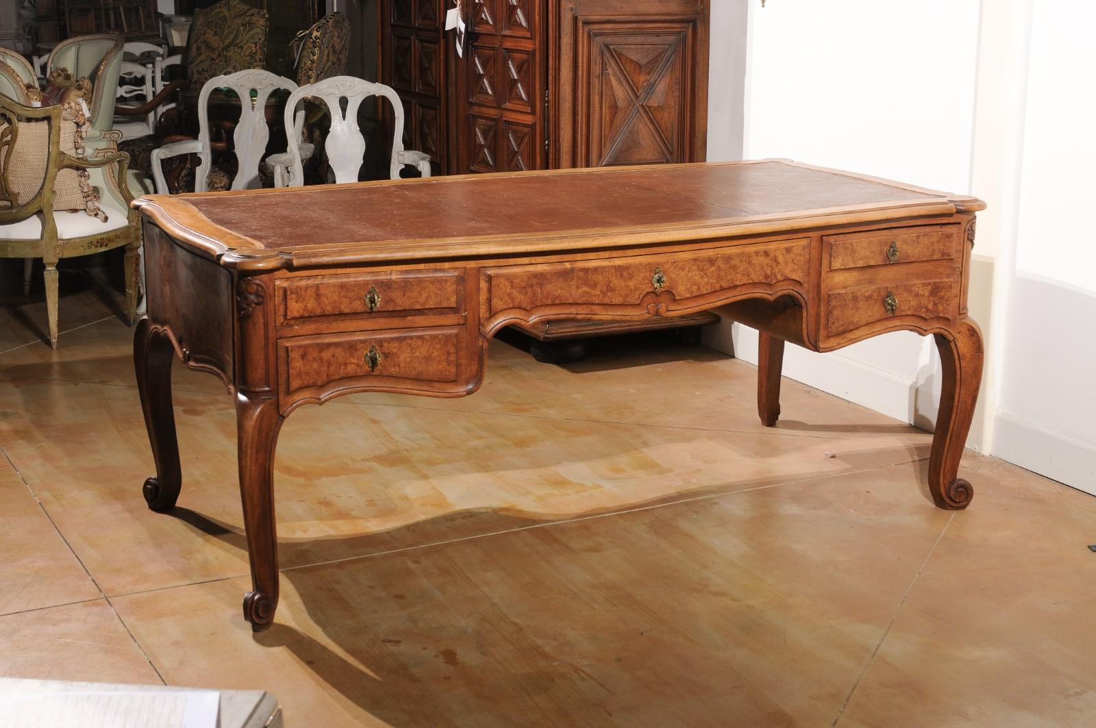 French Louis XV Style 19th Century Burr Walnut and Leather Top Four-Drawer Desk For Sale 2