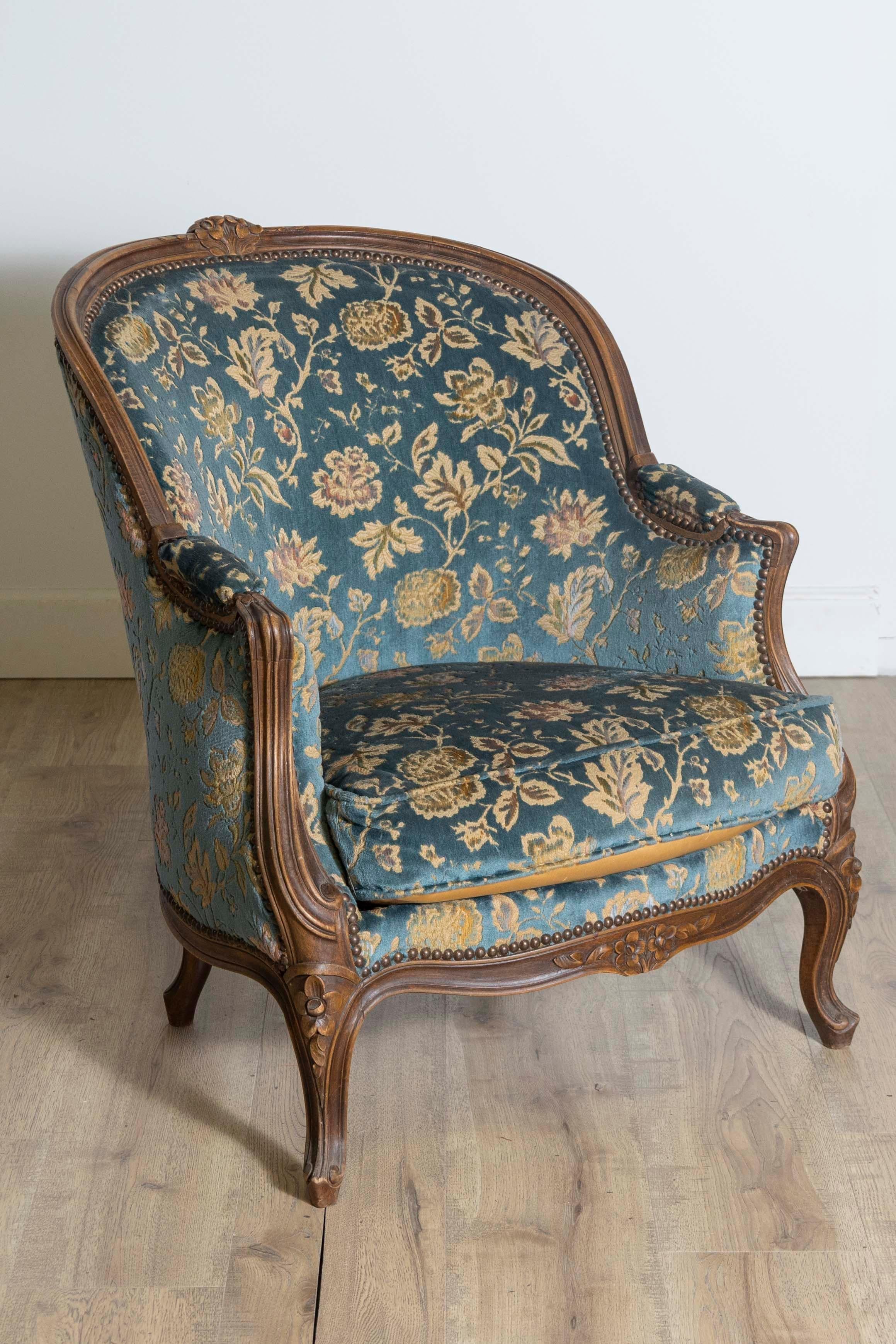 French Louis XV Style 19th Century Carved Walnut Bergères Chair In Good Condition For Sale In Atlanta, GA