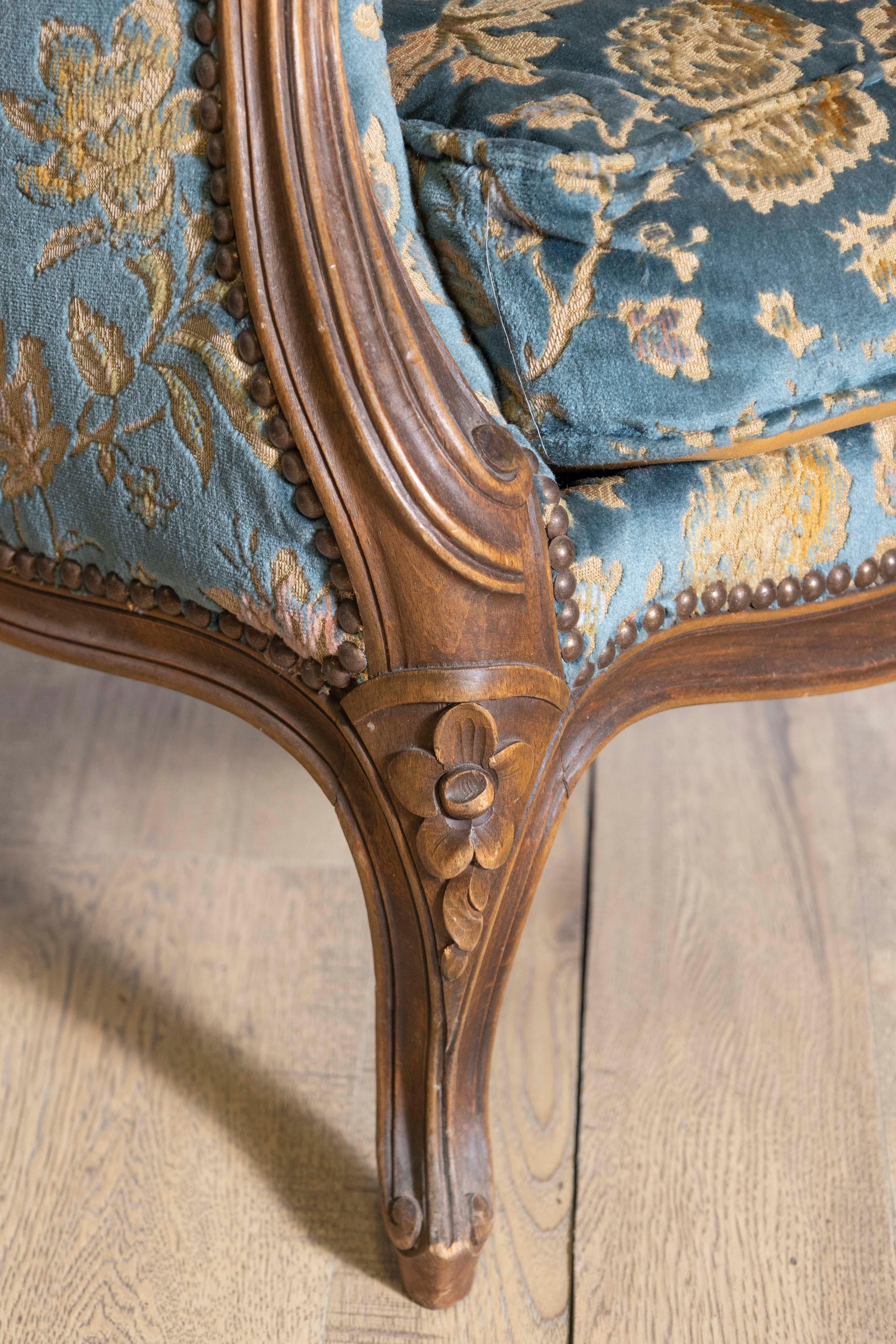 French Louis XV Style 19th Century Carved Walnut Bergères Chair For Sale 3