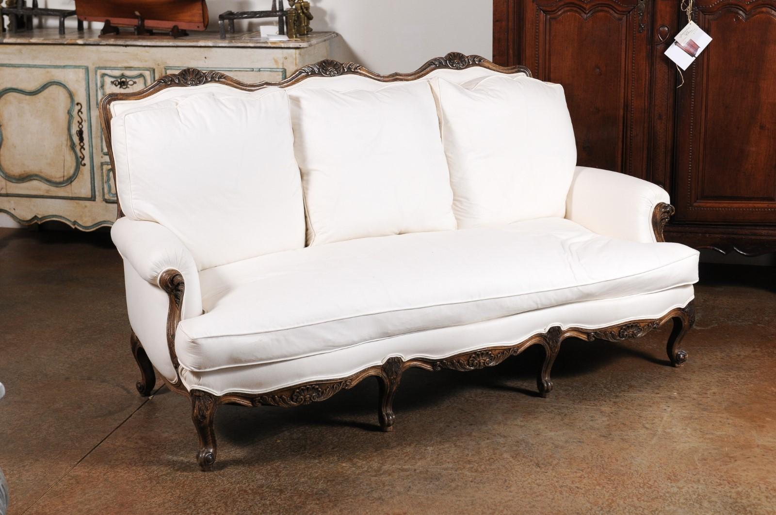 French Louis XV Style 19th Century Carved Wood Three-Seat Sofa with Shell Motifs In Good Condition In Atlanta, GA