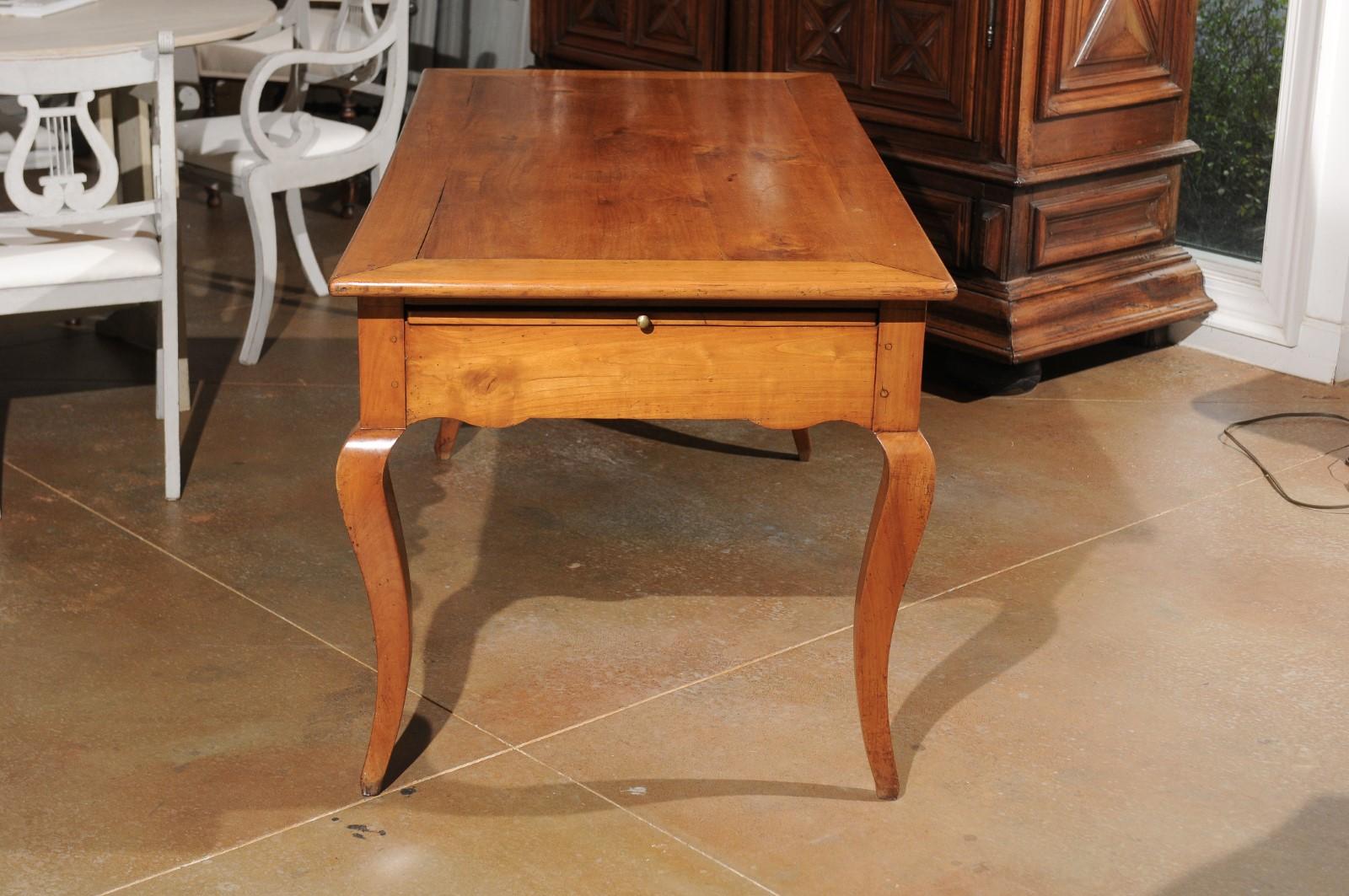 French Louis XV Style 19th Century Cherry Office Table with Lateral Drawers For Sale 4