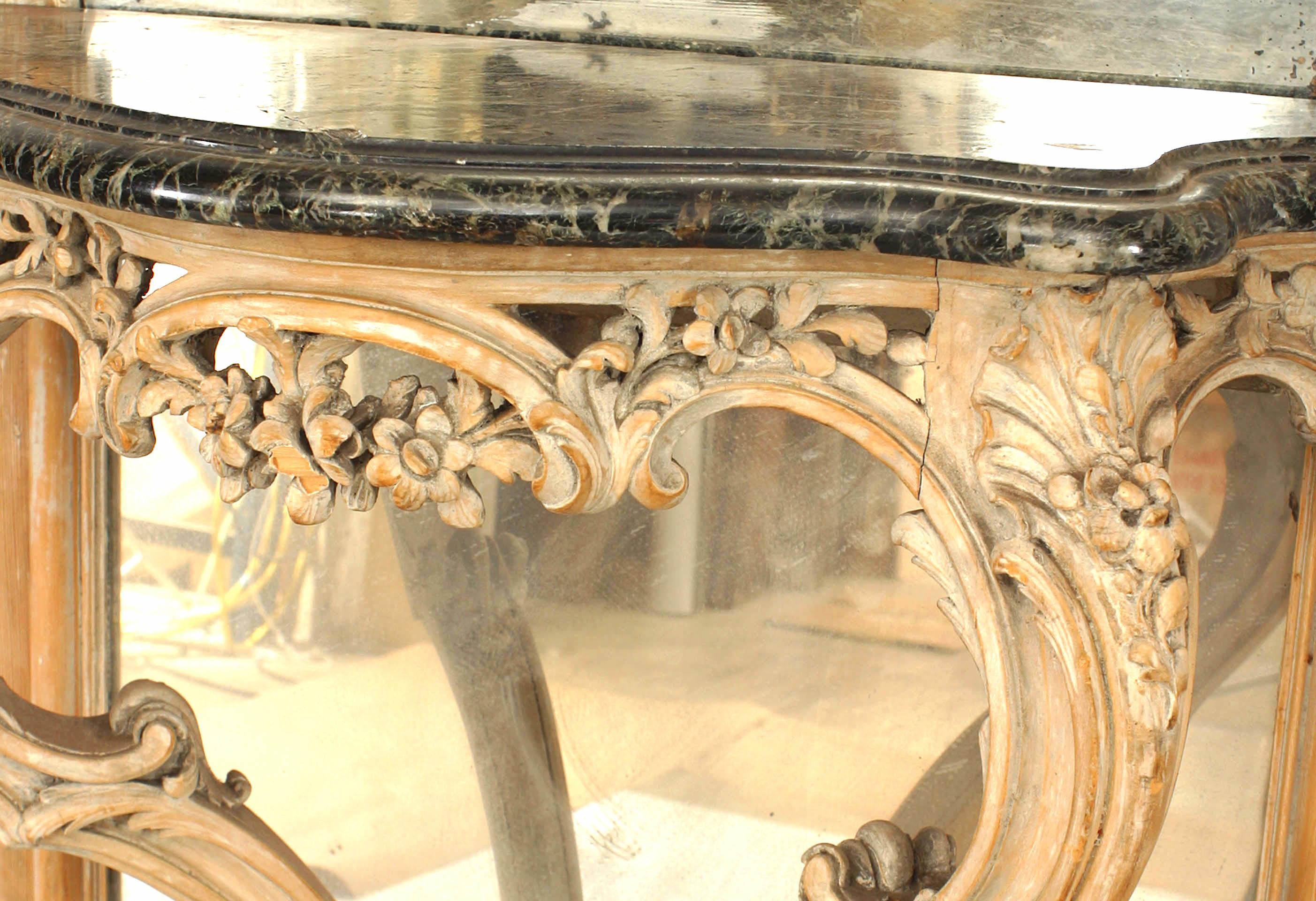 French Louis XV Style Console Table and Mirror In Good Condition For Sale In New York, NY