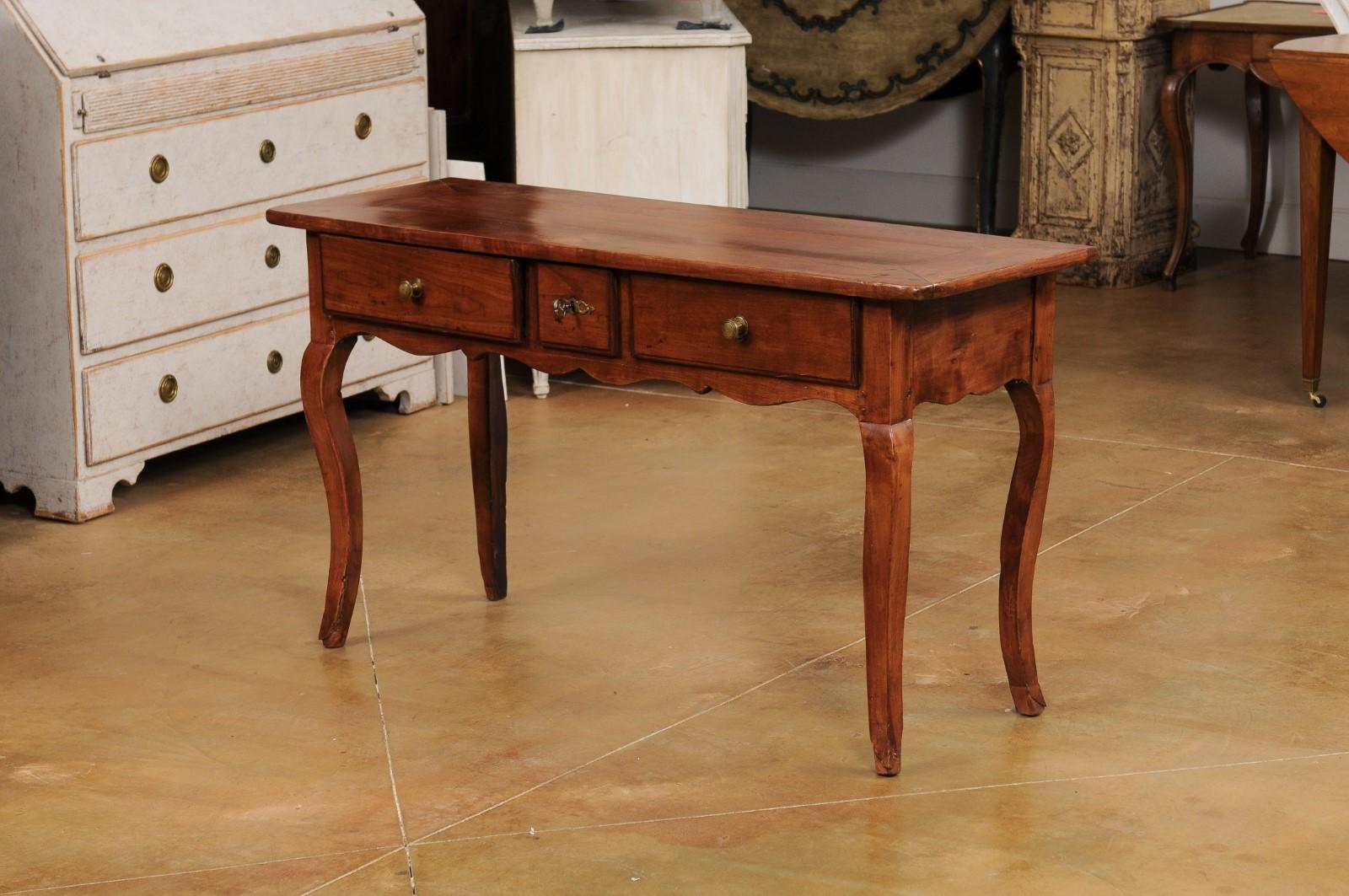 French Louis XV Style 19th Century Walnut Console Table with Three Drawers For Sale 1