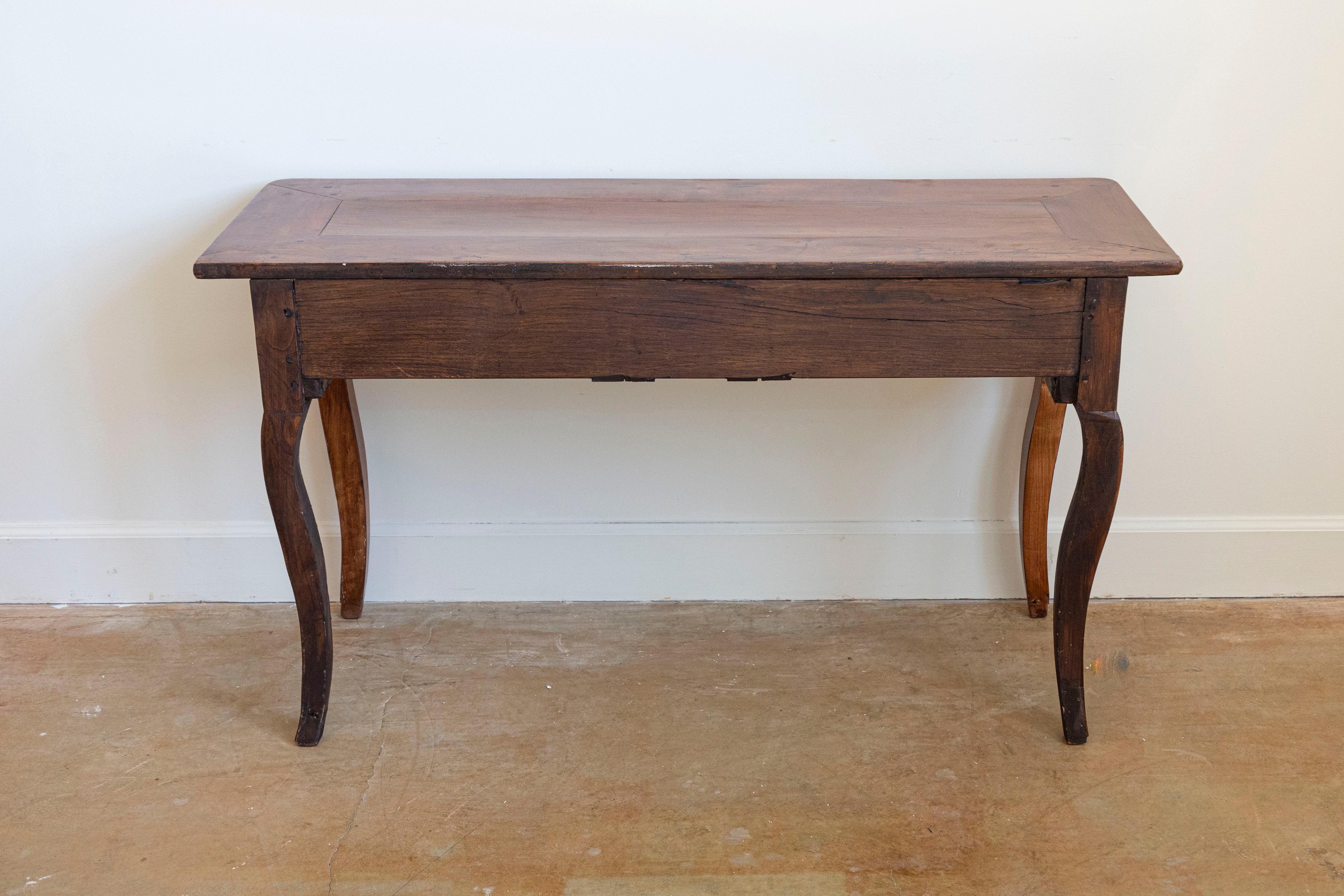 French Louis XV Style 19th Century Walnut Console Table with Three Drawers For Sale 1