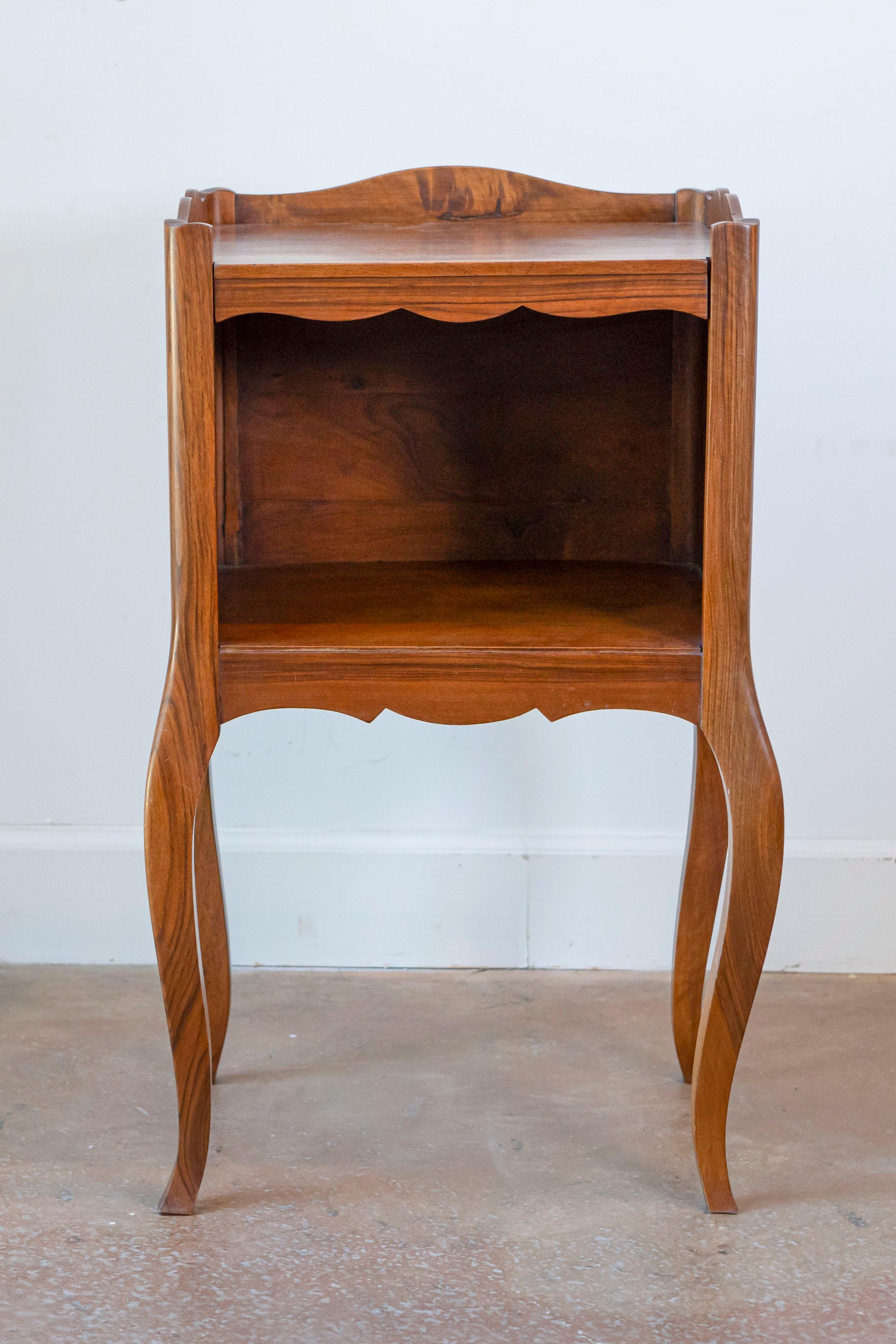 French Louis XV Style 19th Century Wooden Bedside Table with Open Shelf In Good Condition For Sale In Atlanta, GA