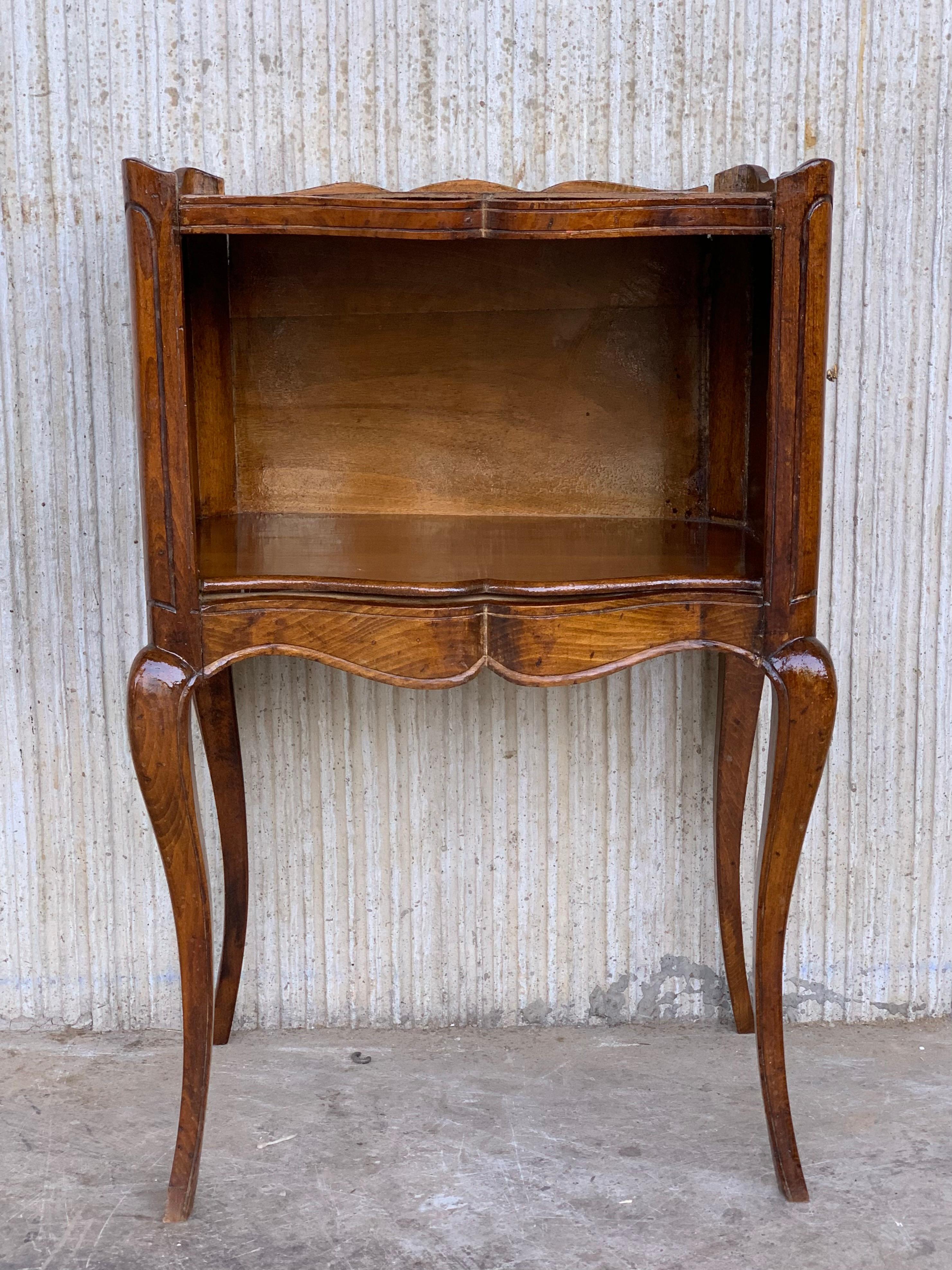 Walnut French Louis XV Style 19th Century Wooden Bedside Table with Open Shelf For Sale