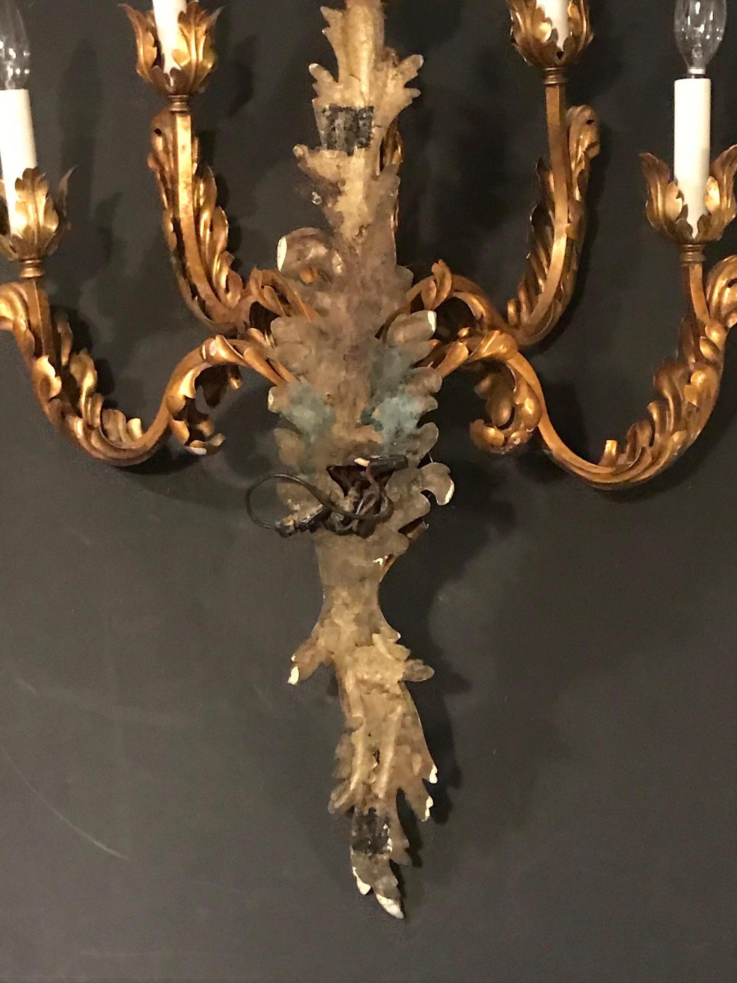 French Louis XV Style 5-Arm Gilt Bronze Sconce, Early 20th Century 7