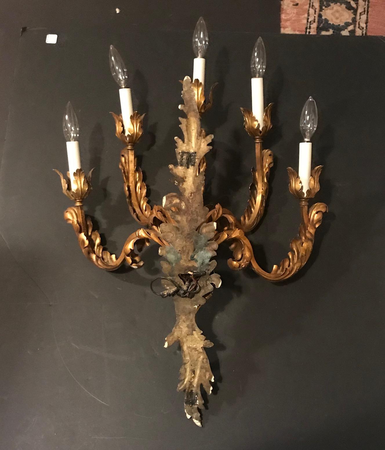 French Louis XV Style 5-Arm Gilt Bronze Sconce, Early 20th Century 6